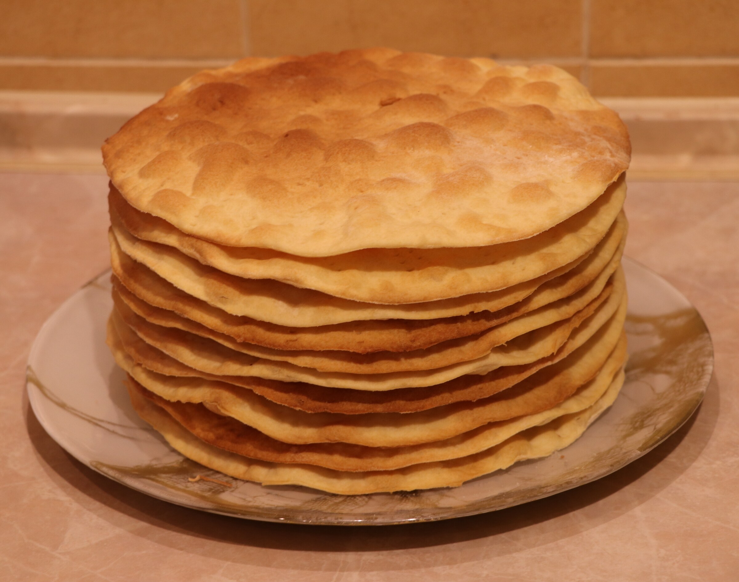 Step 7. Divide the dough into small balls. A Napoleon cake you’ll finish the same day