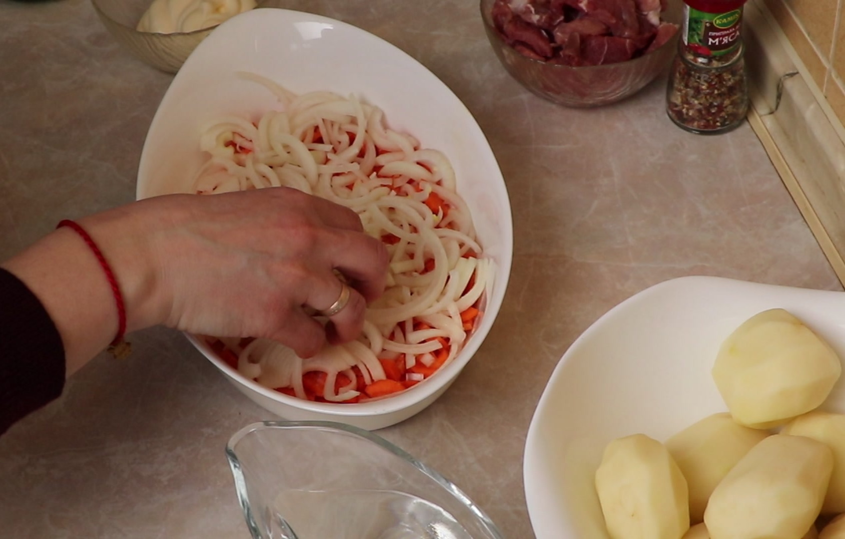 Step 3. Place onion, cut into half rings, on top of the carrots. A week-night supper I never tire of