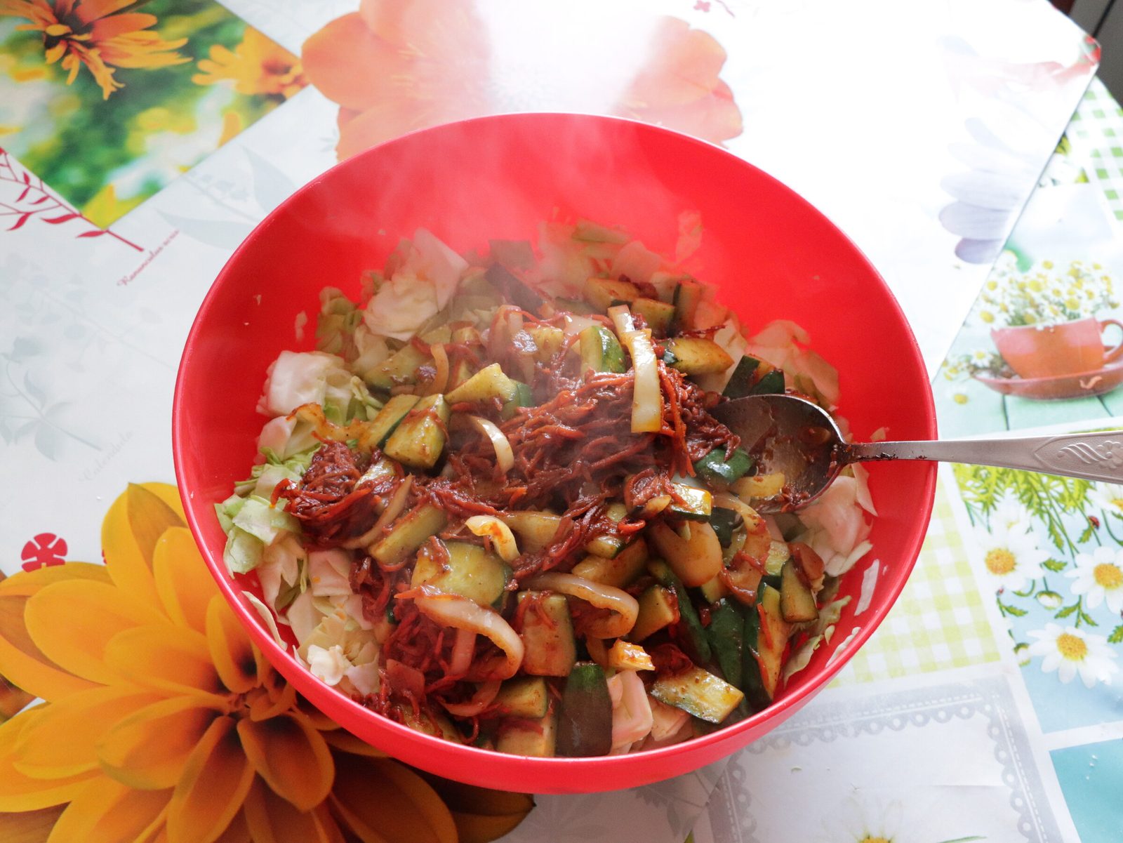 Step 2. Cut out the hard part from the cabbage. Asian-style cabbage salad