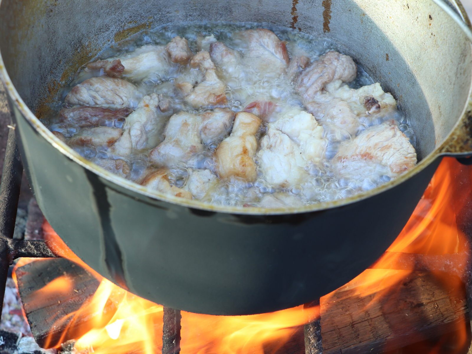 Step 2. Let's start the cooking process by preparing all the ingredients. Azu in a kazan