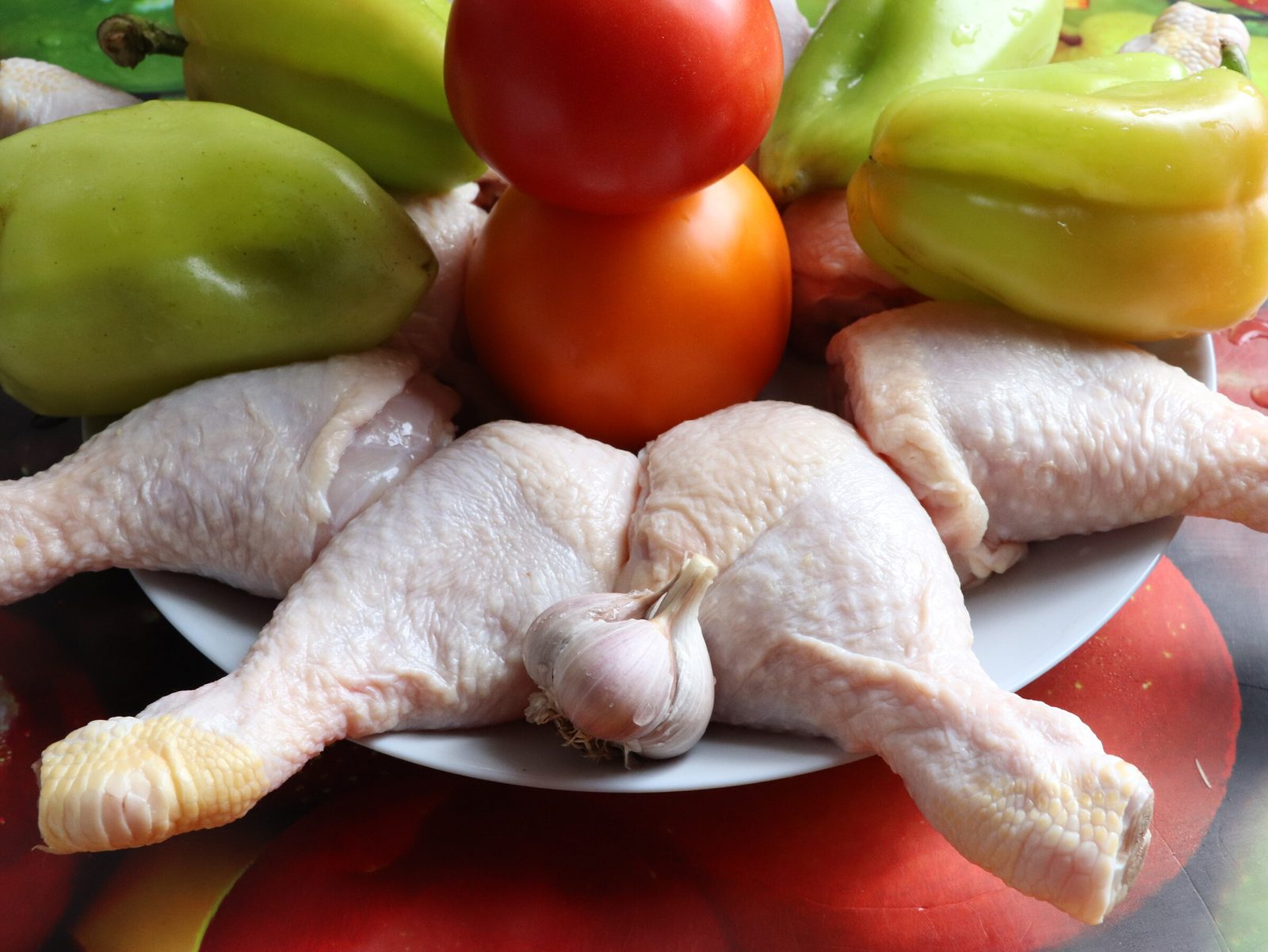 Step 1. Love chicken, but don't know how to cook it differently. Chicken drumsticks with vegetables in the