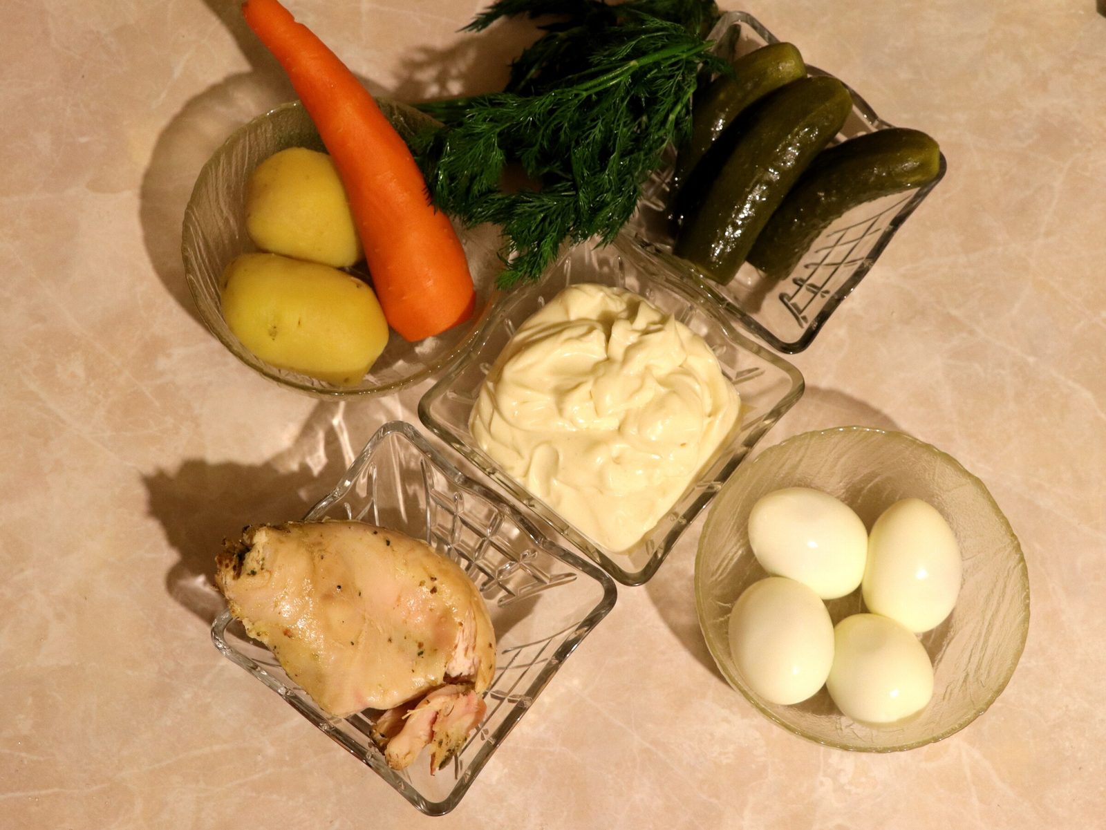 Step 1. The classic Olivier salad is prepared with sausage and canned green peas are. Chicken Olivier salad