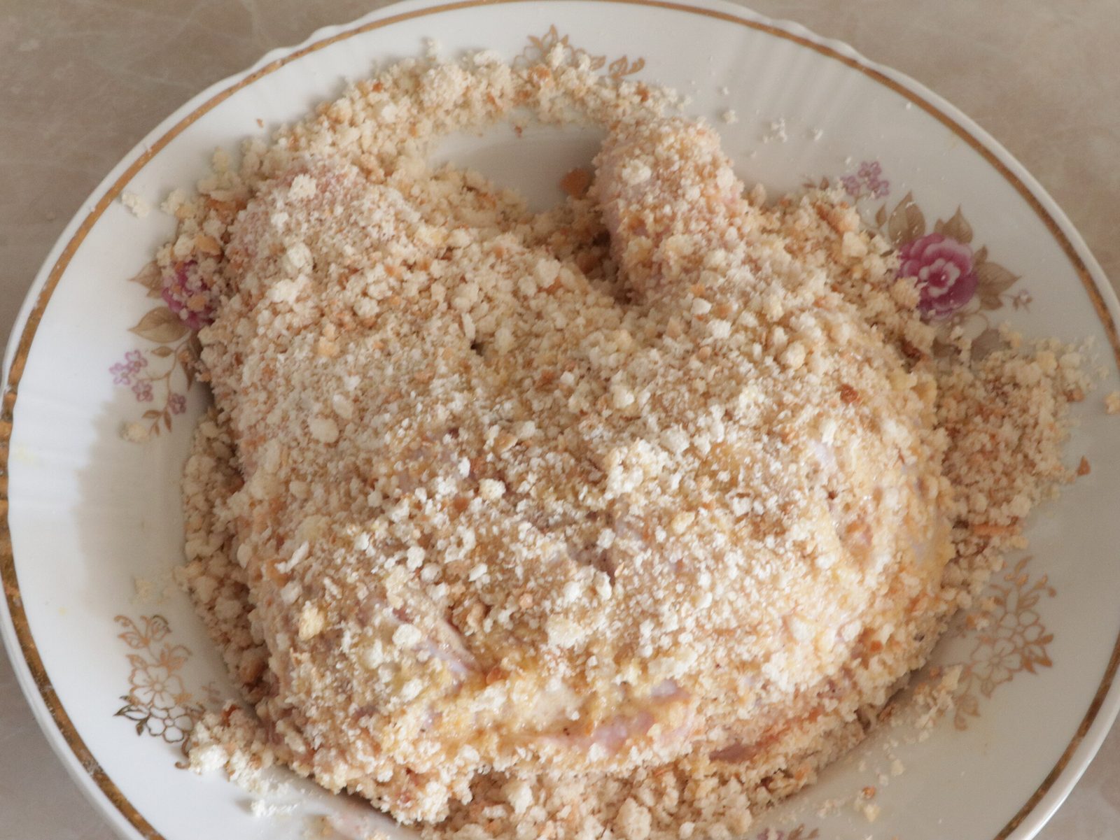 Step 6. Bake in the oven for 20 minutes at 170°. Chicken quarters in a double crumb