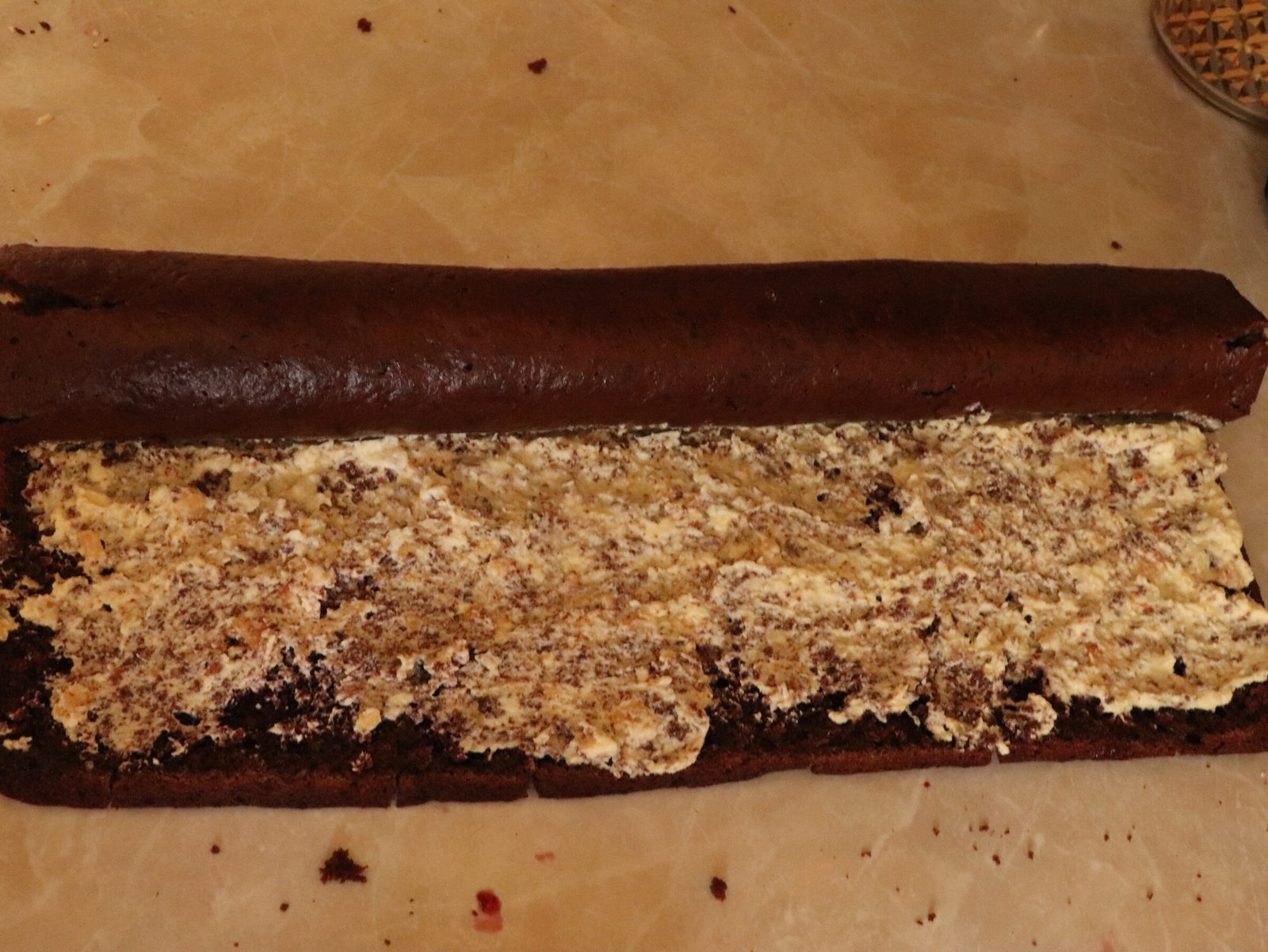 Step 3. Meanwhile, prepare the cream. Chocolate and nut Swiss roll