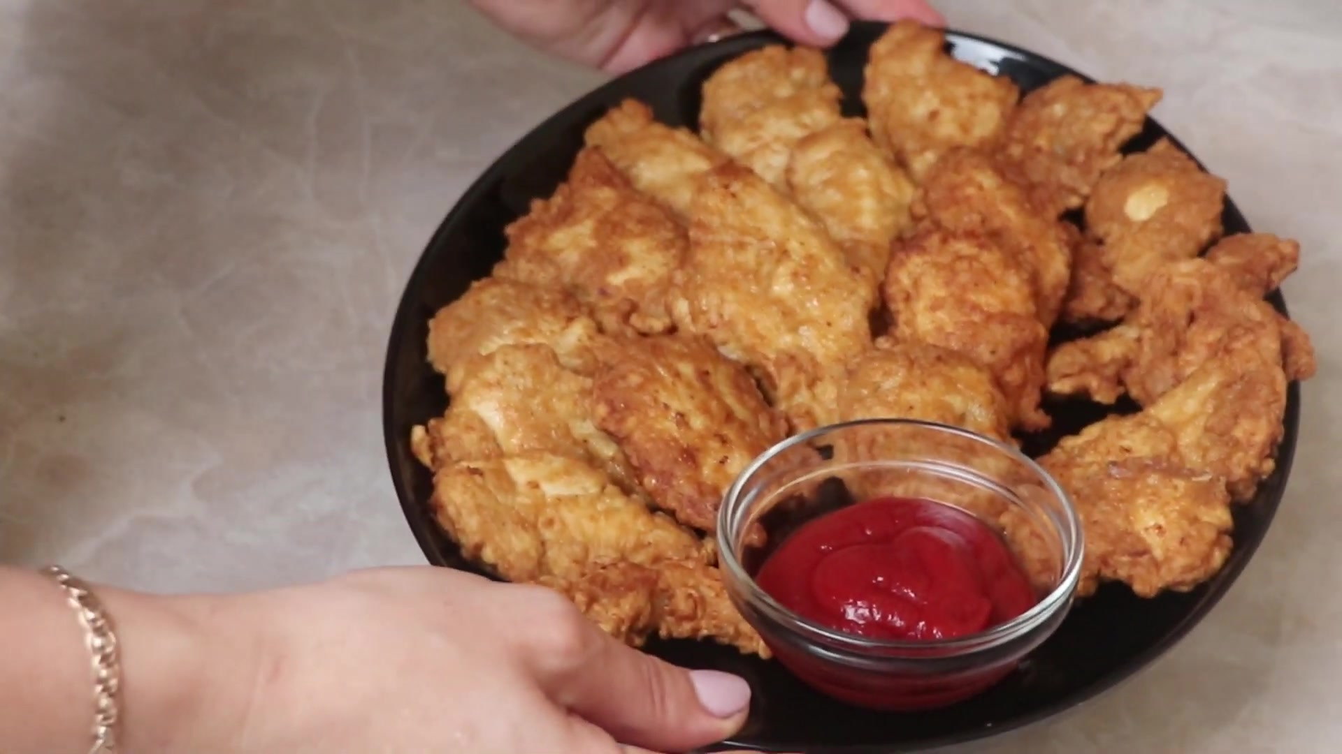 Cooler than nuggets! Chicken fillet in unusual batter