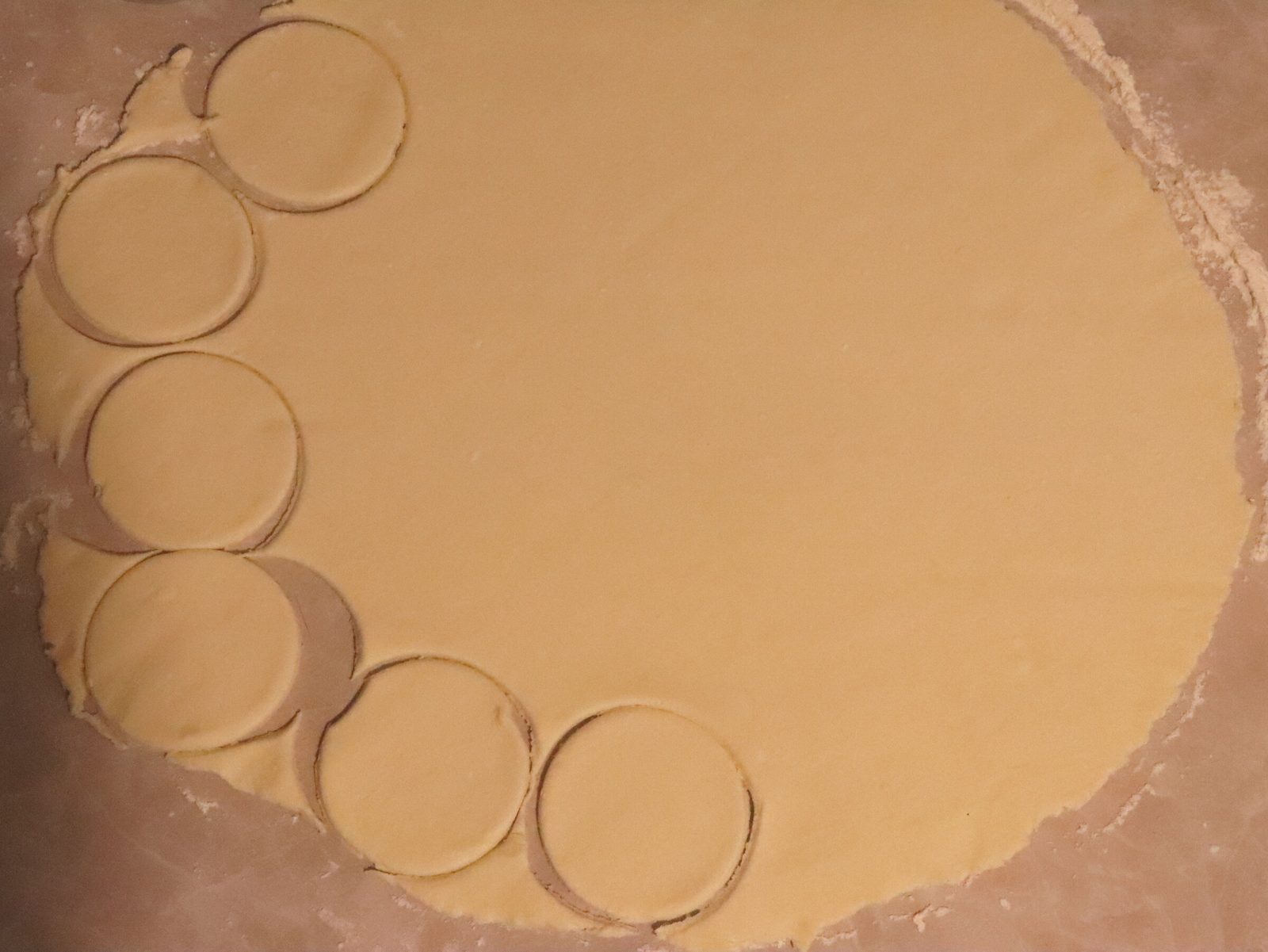Step 3. Take it out of the refrigerator and roll it out to a thickness of 3-4 mm,. Curd-cheese ‘goose-foot’ biscuits