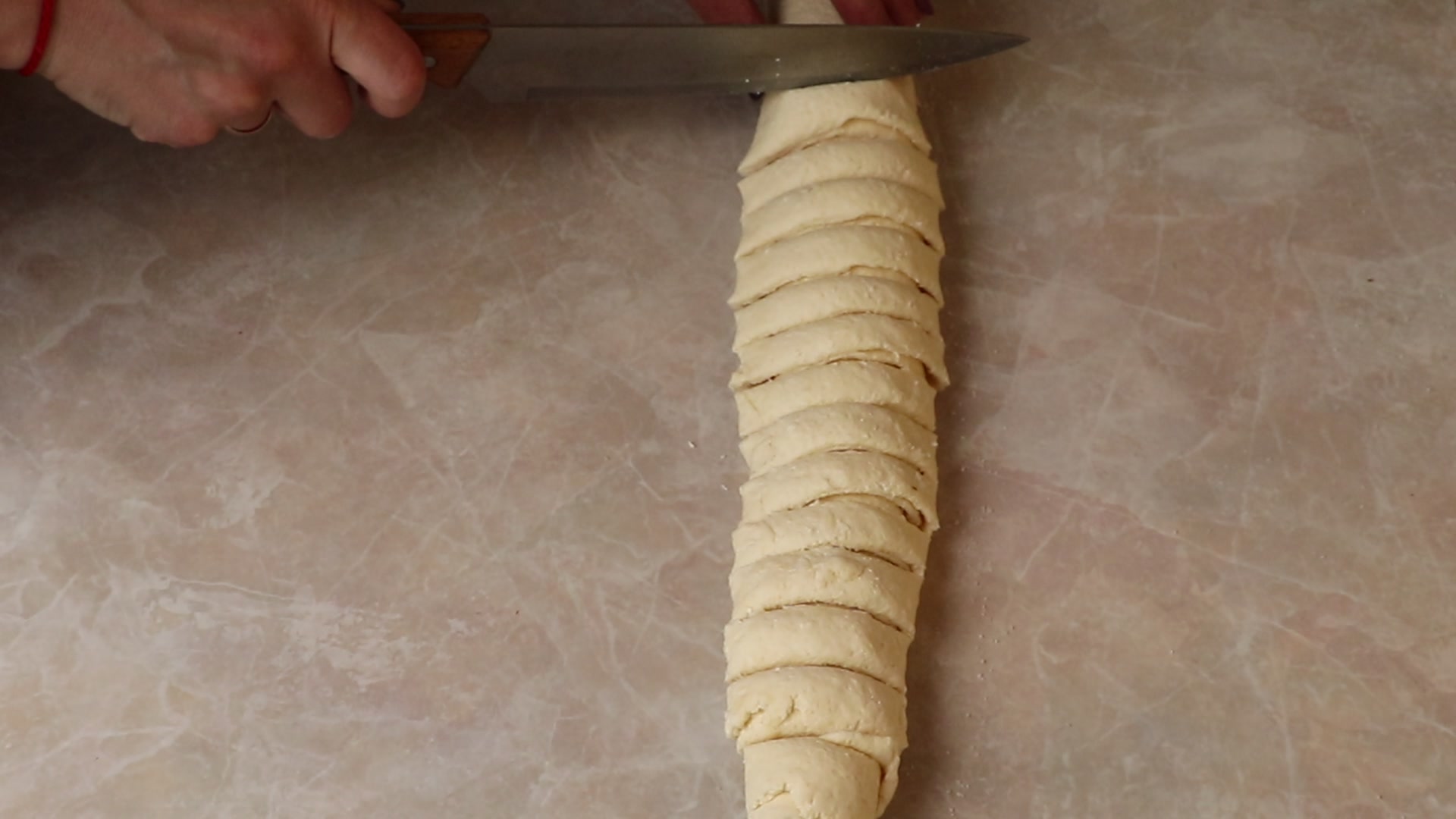 Step 7. Place on a baking tray. Curd-cheese snail biscuits