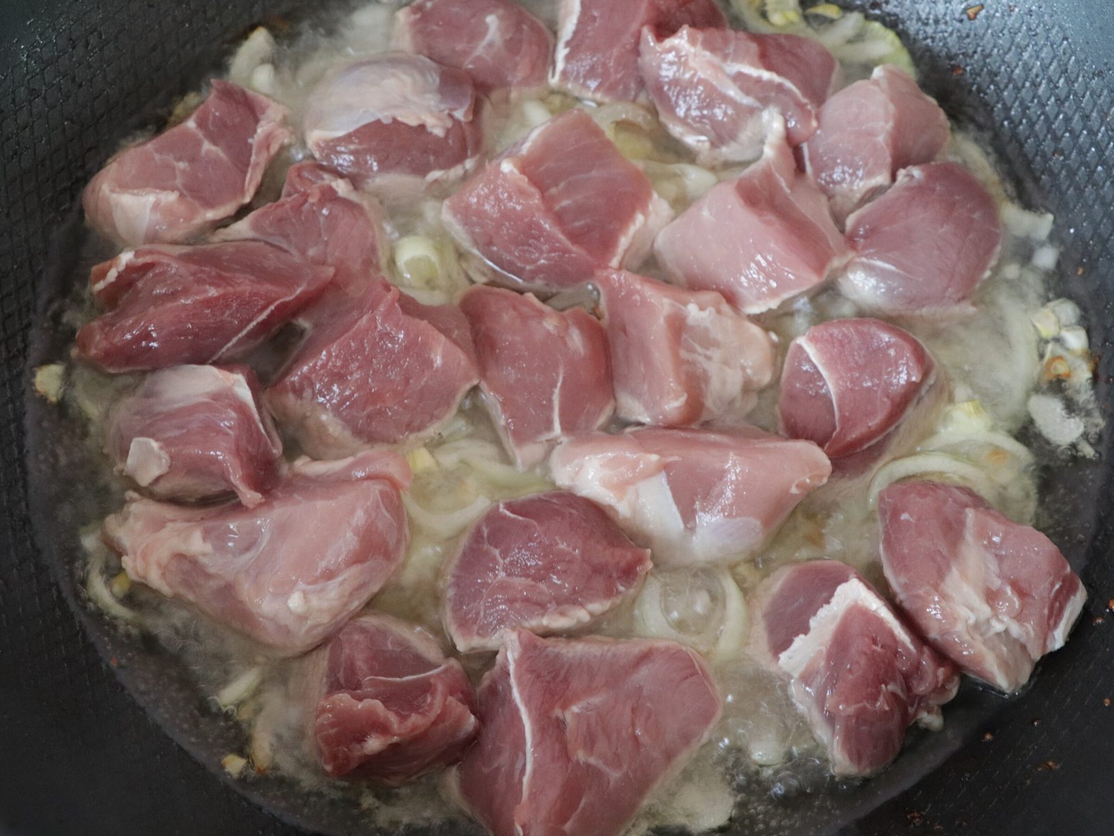 Step 3. Damlyama is traditionally cooked in a cauldron, but I cooked it in a large. Damlyama (slow vegetable and meat pot)