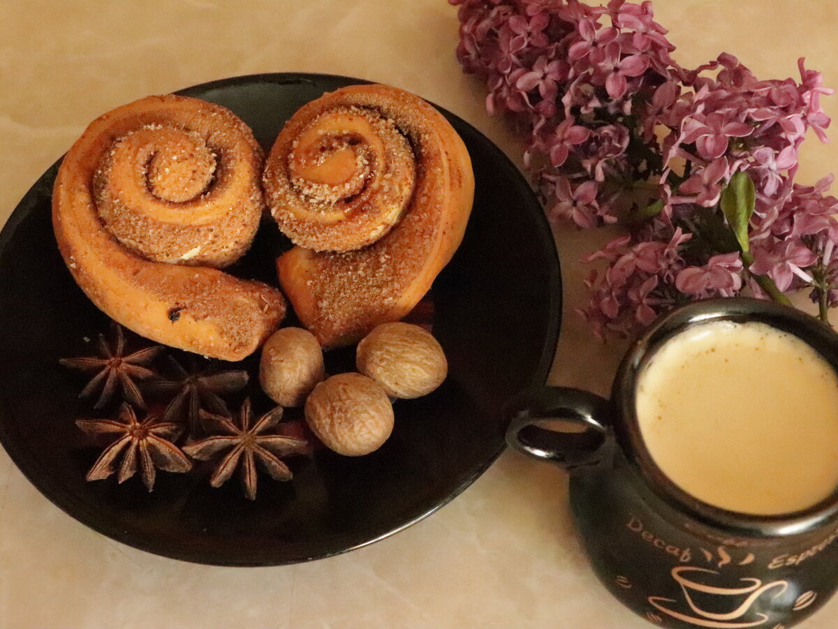 Enriched cinnamon roses