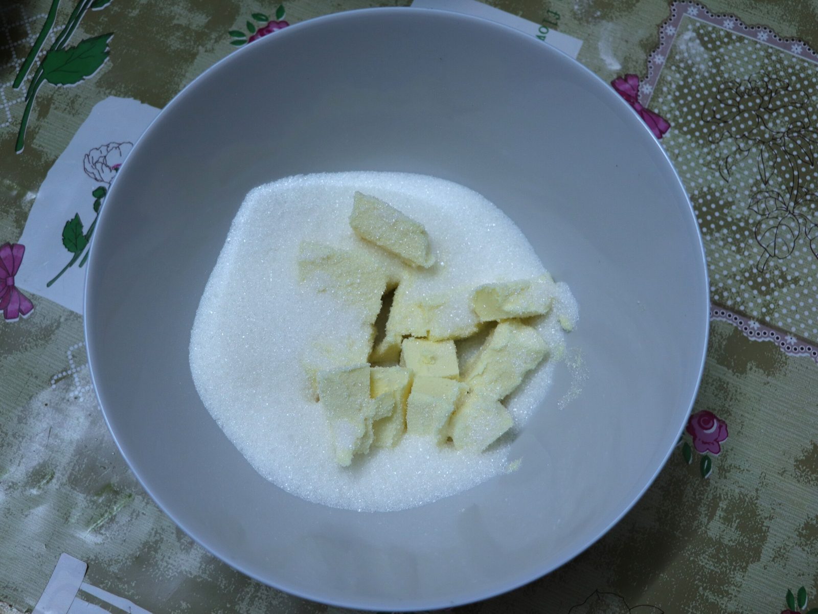 Step 2. Beat softened butter with sugar for about 7-10 minutes until the sugar. Grated shortcrust jam tart