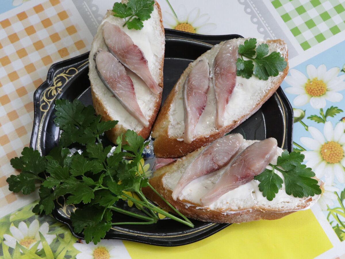 Herring open sandwiches