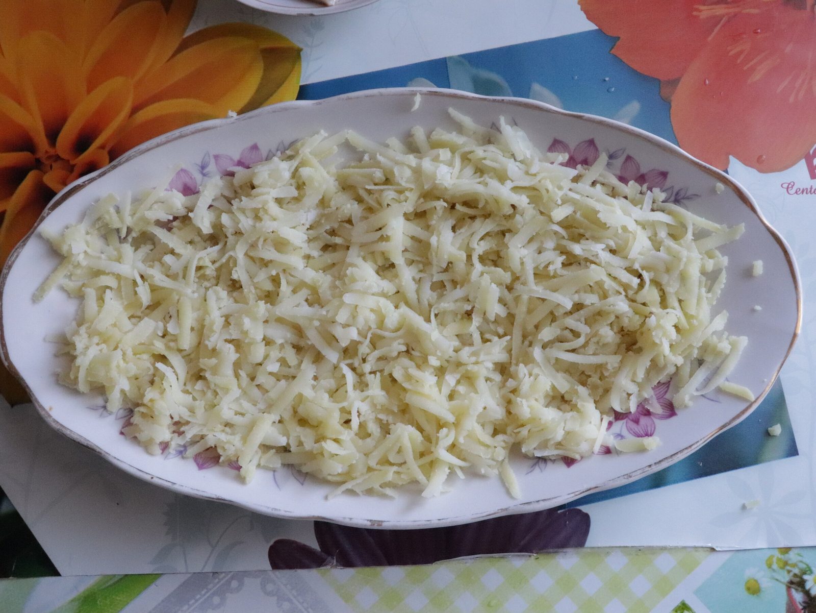 Step 2. Do you love herring, but are traditional herring under a fur coat already boring. Herring under a white ‘coat’