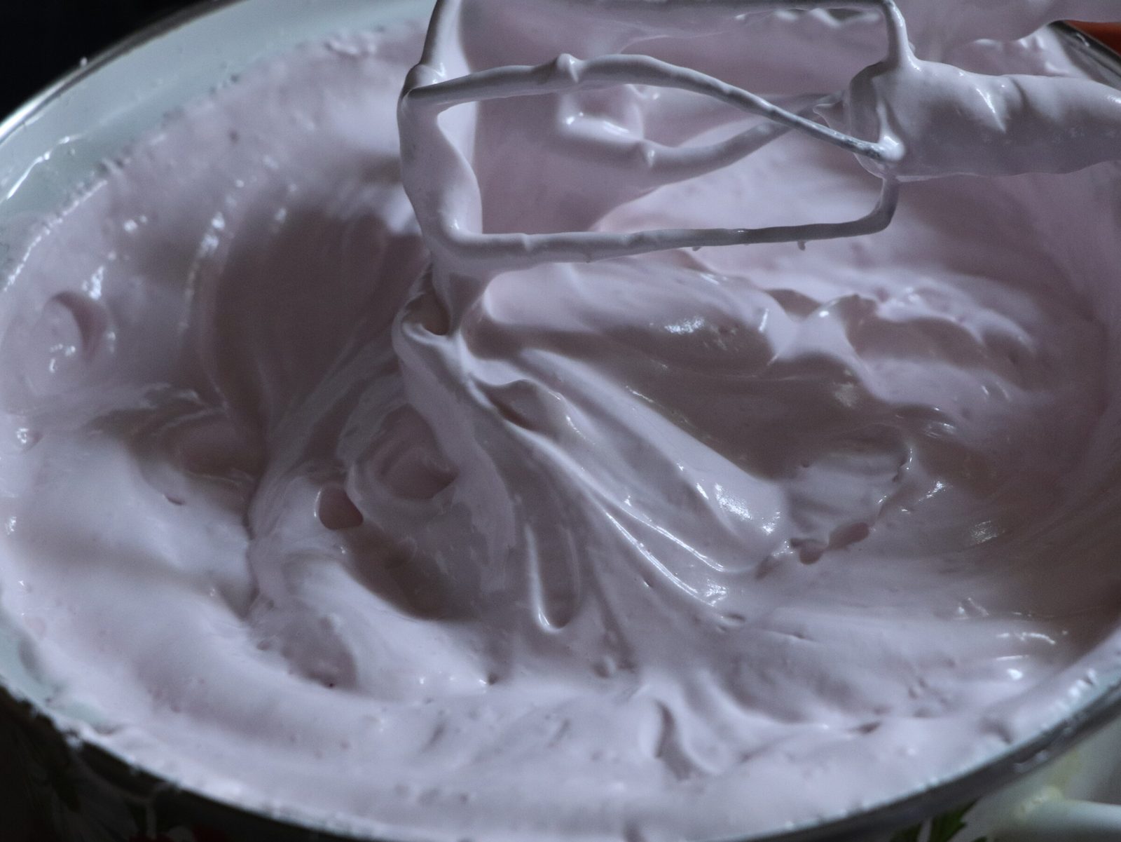 Step 3. Place the saucepan over medium heat, stirring, bring to a boil and cook after. Homemade marshmallow (zephyr)