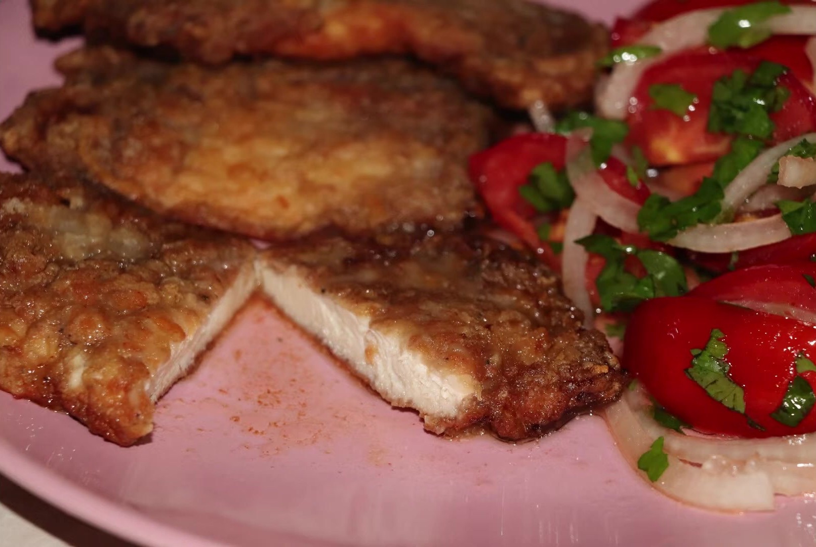 Three simple ways to bread and fry chops