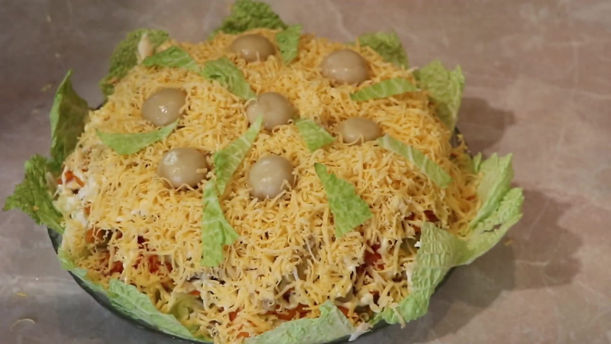 Step 2. Incredible salad HUNTER. The most delicious salads for the New