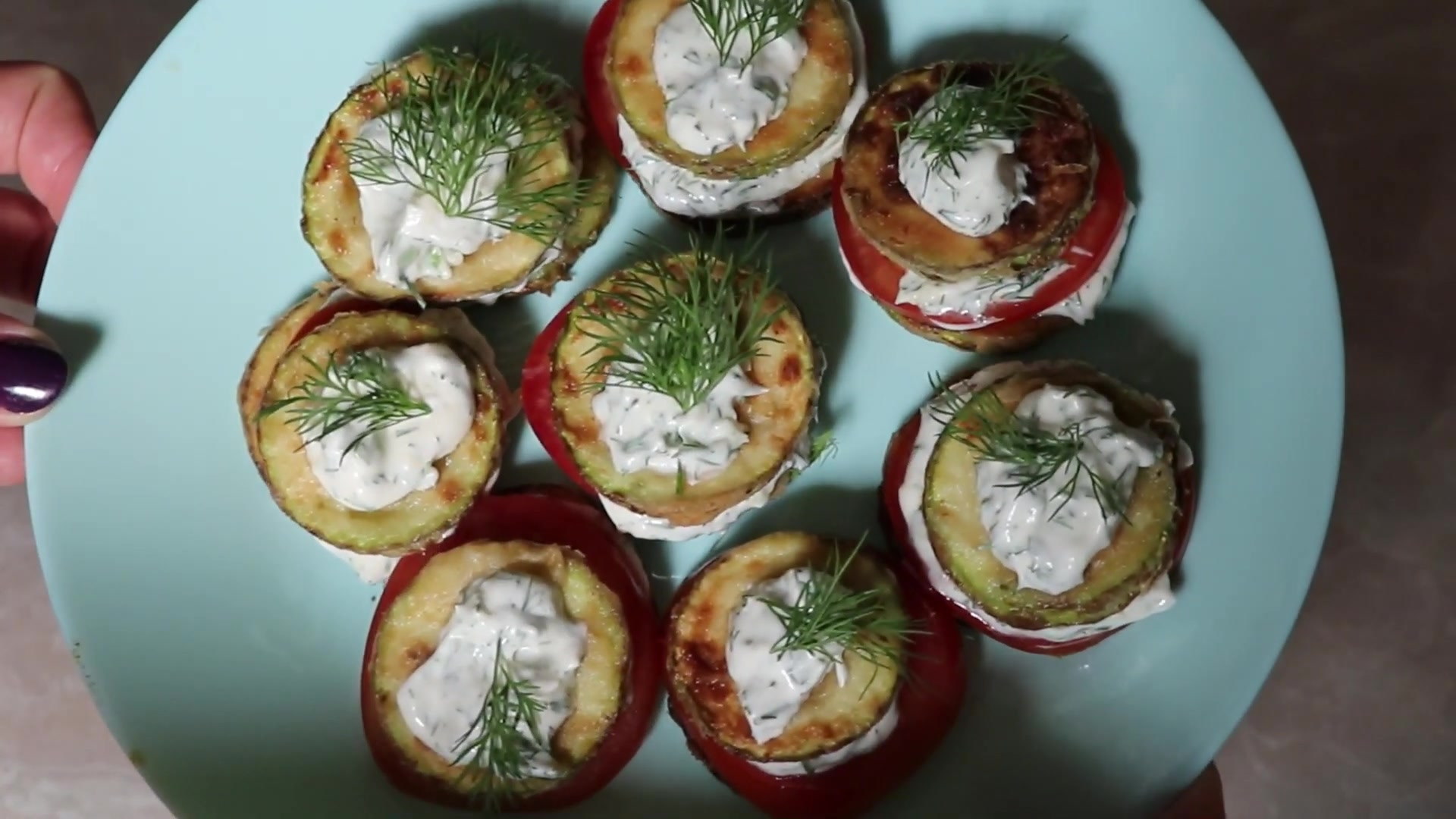 It's just incredibly delicious! courgette cakes!
