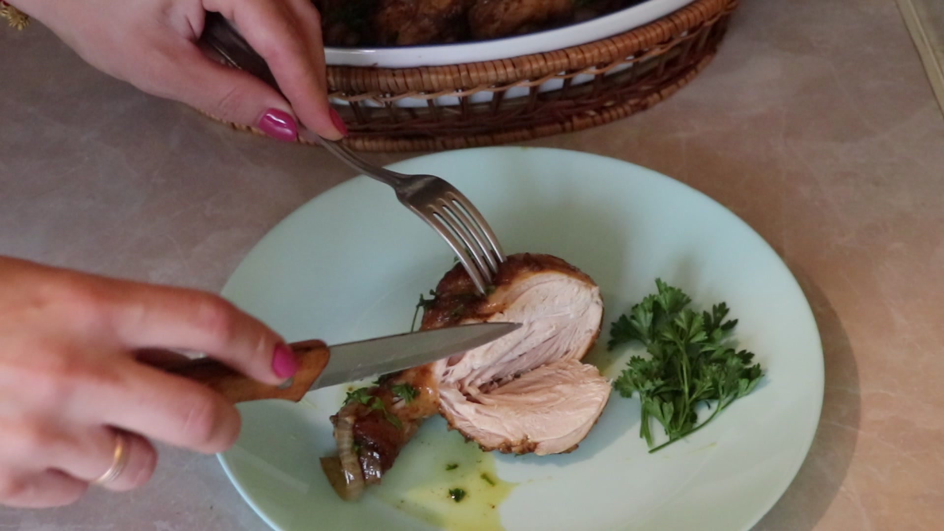 Step 6. Scatter with herbs if you like. Juicy chicken drumsticks in the pan