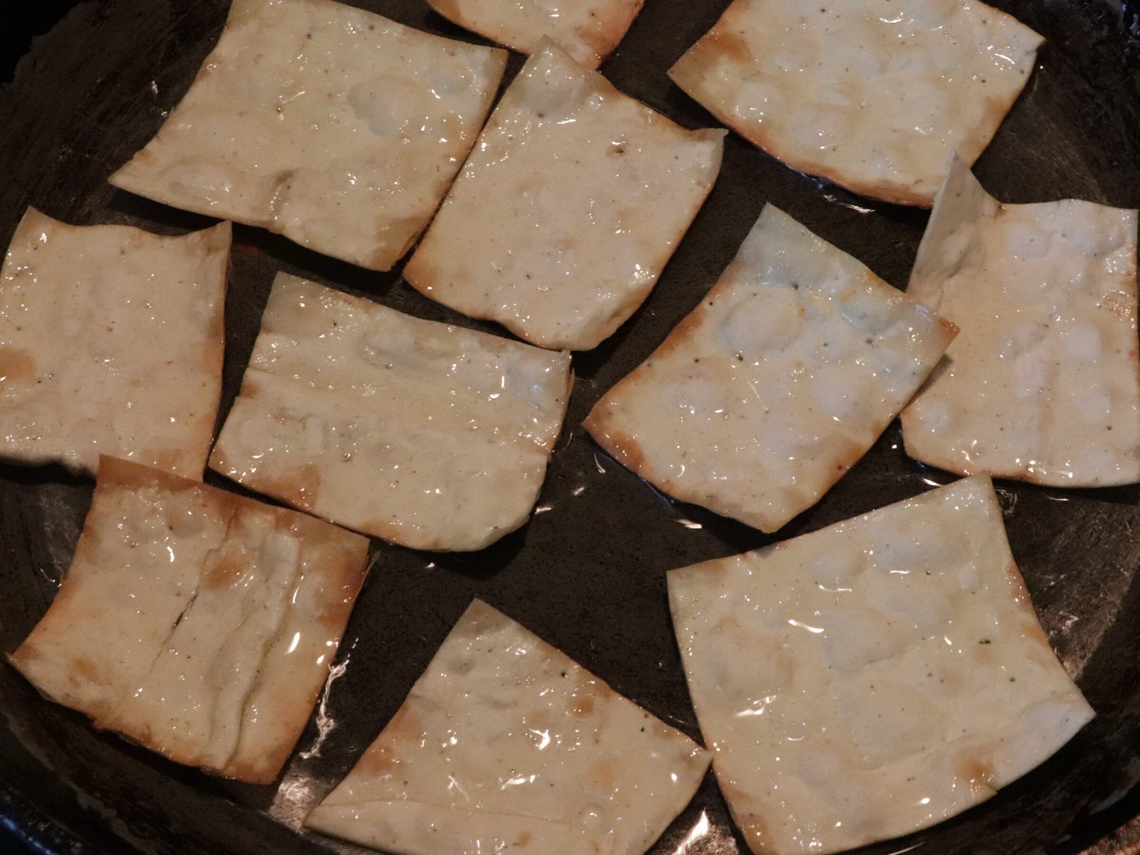 Step 2. Take any thin pita bread and cut into small pieces. Lavash crisps