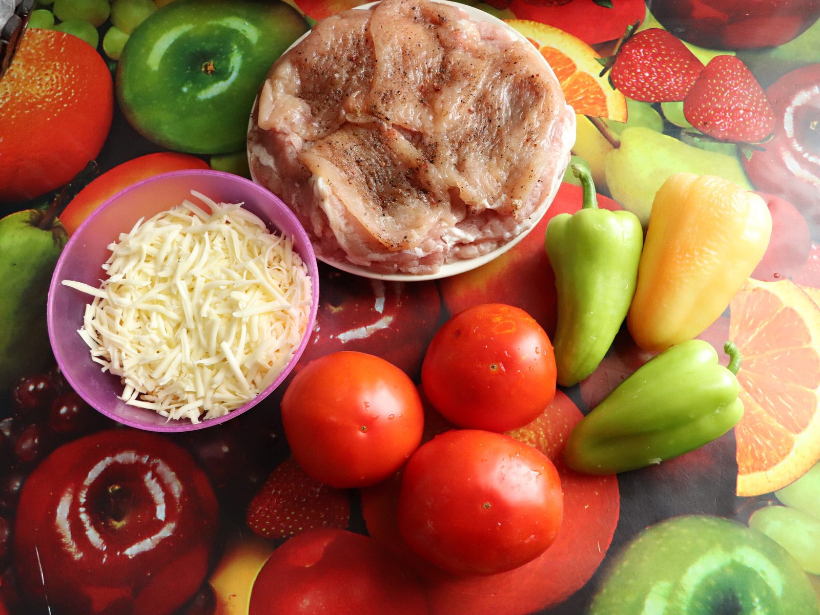 Step 1. Cut the entrecote into slices and beat. Meat and vegetables in the oven (lighter