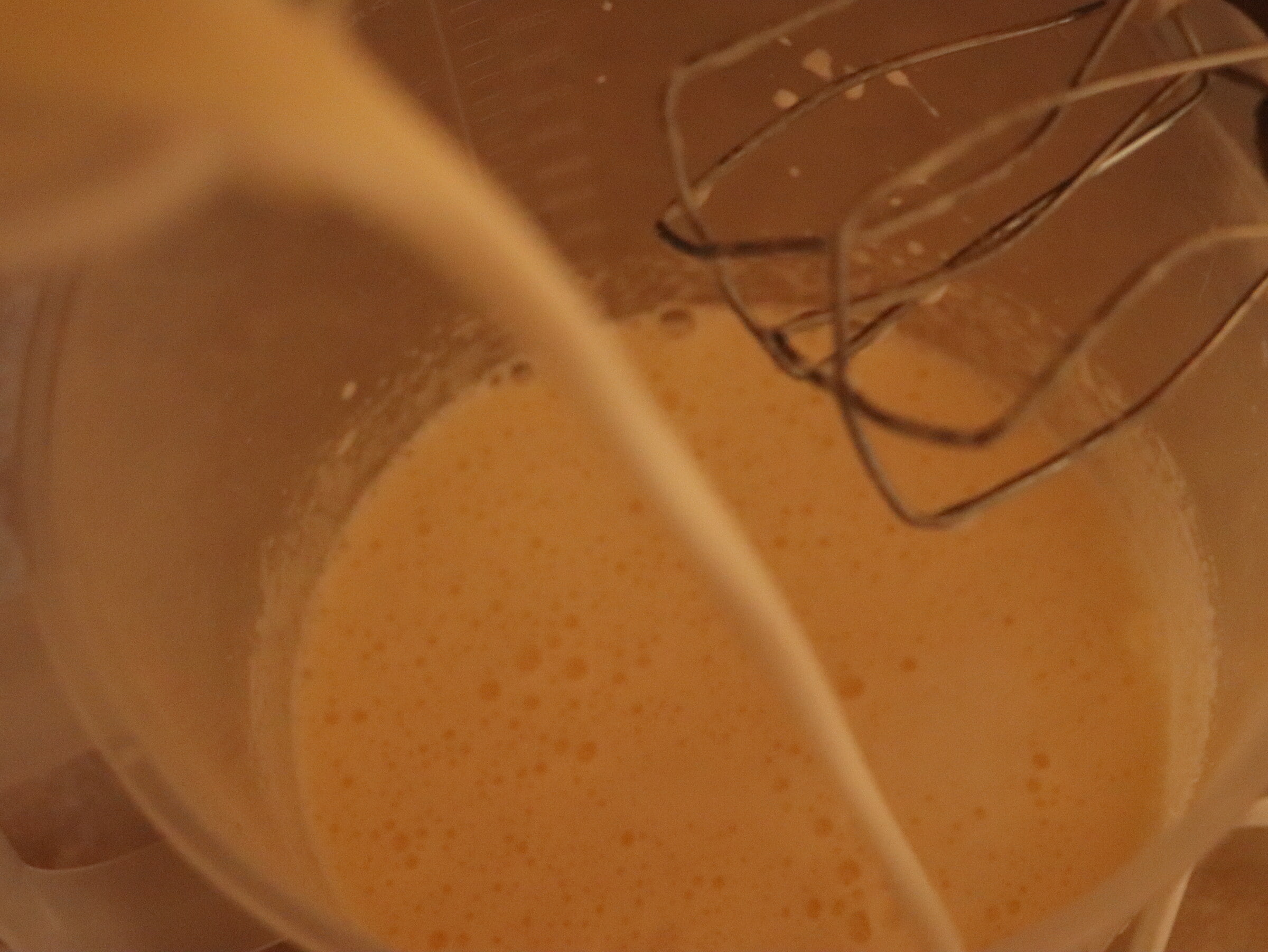 Step 3. Add flour and baking powder gradually and mix gently with a whisk. Pancakes (American-style)