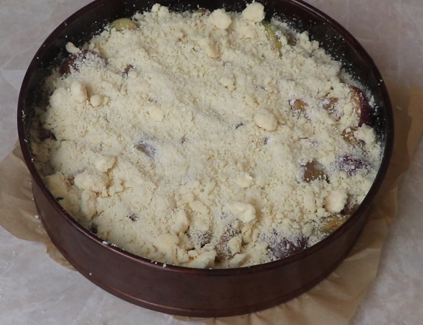 Step 8. Sprinkle the top with streusel. Plum cake with a crunchy streusel top