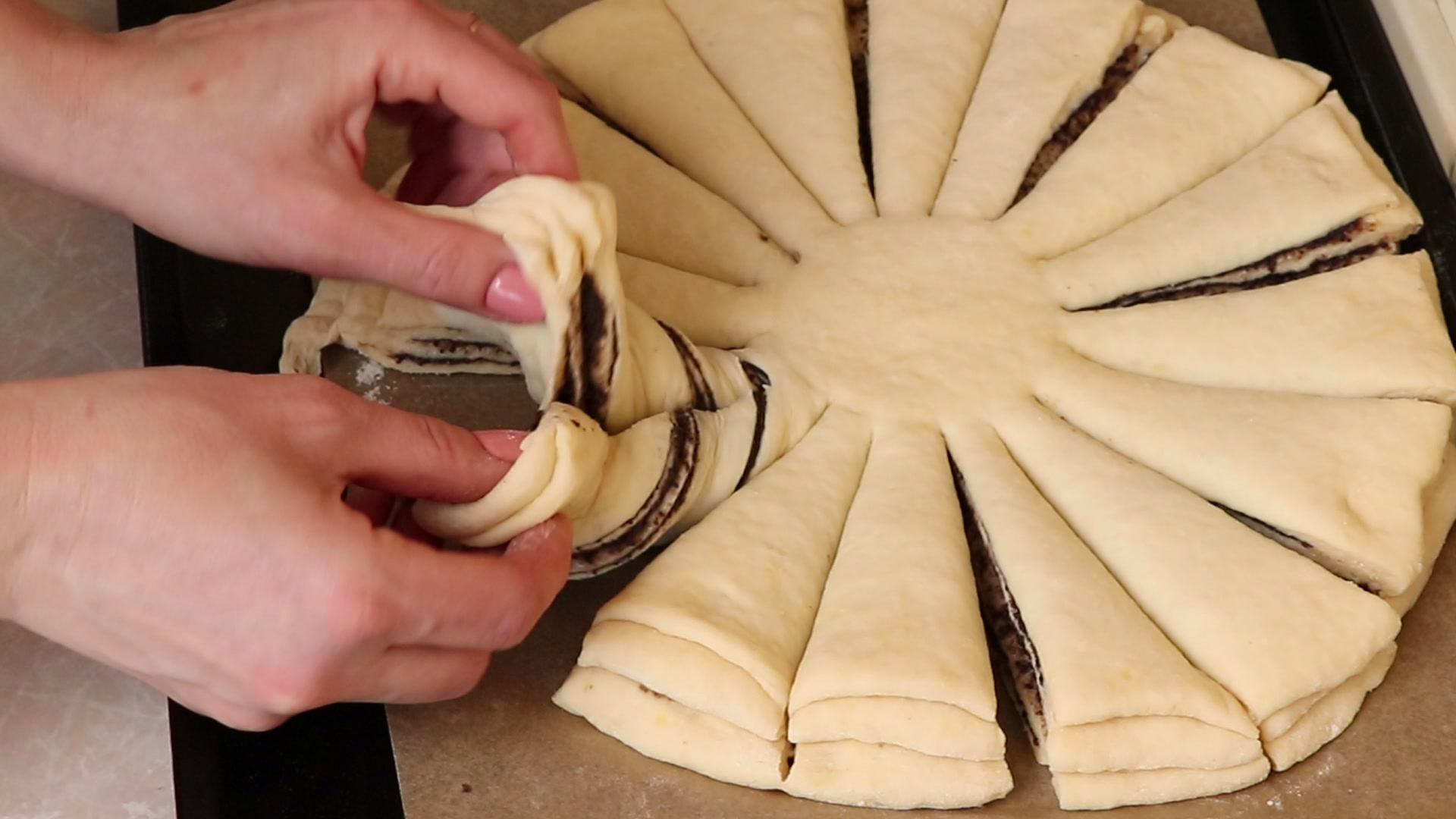 Step 11. Brush the top with egg beaten with a fork and bake at 180°C for about 30. Poppy-seed flower loaf on cloud-soft