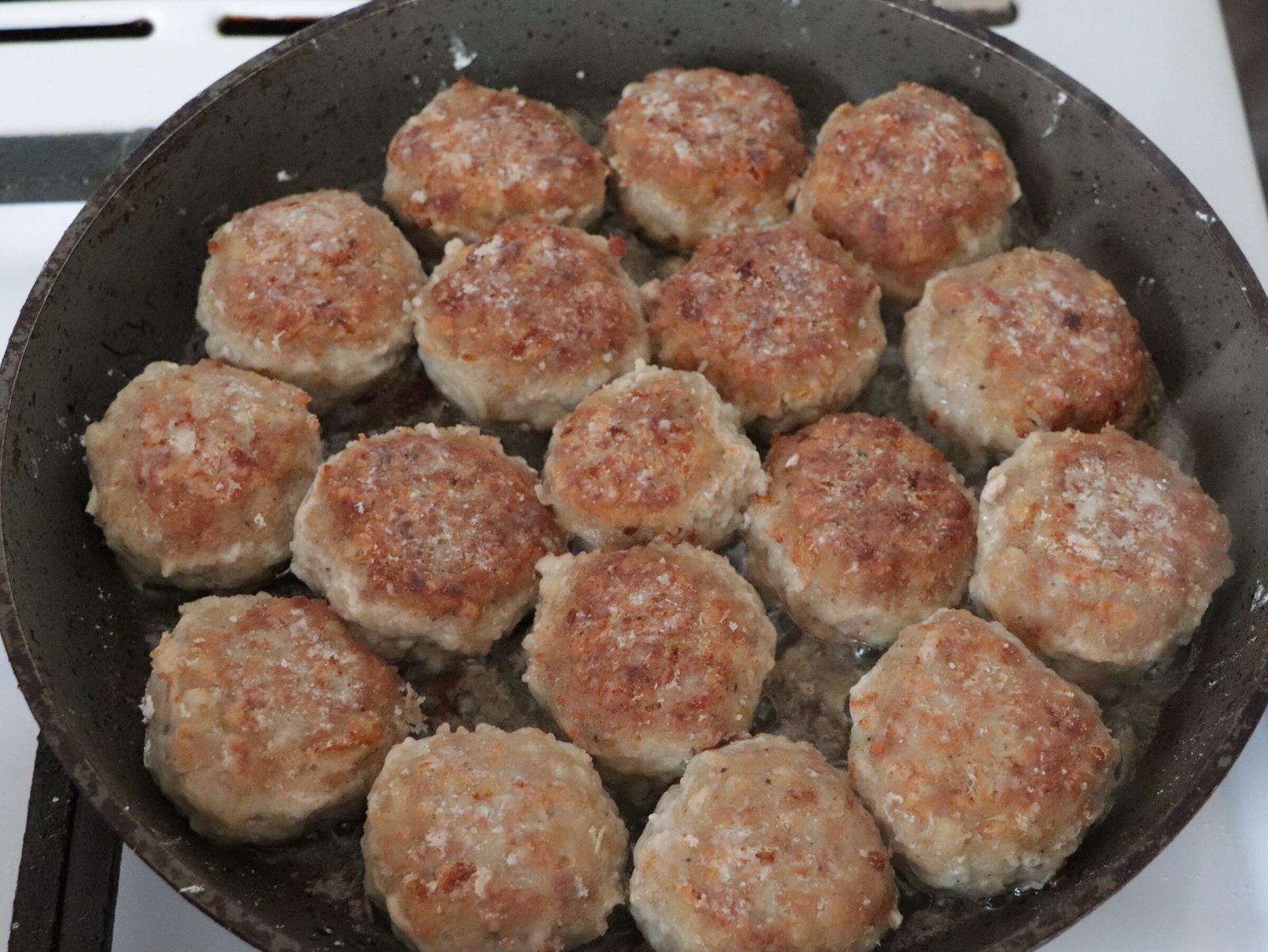 Step 1. New potatoes with meatballs in a delicate béchamel sauce are a wonderful dinner. Potato bake with béchamel