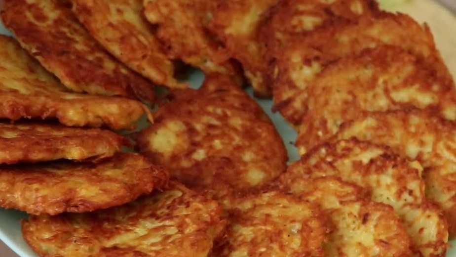 Potato draniki — the classic recipe