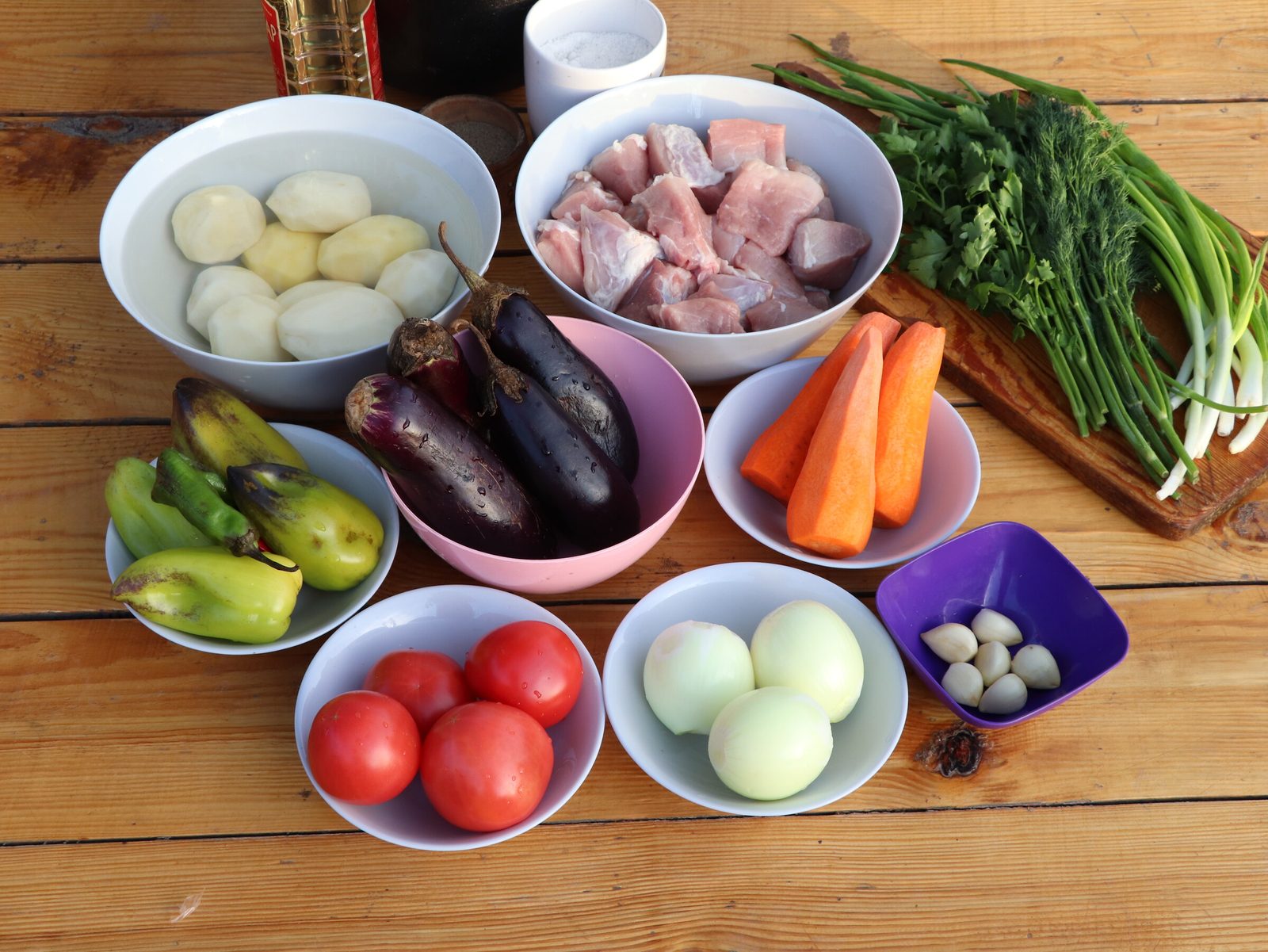 Step 1. First of all, let's prepare everything. Shulum (hearty meat soup)