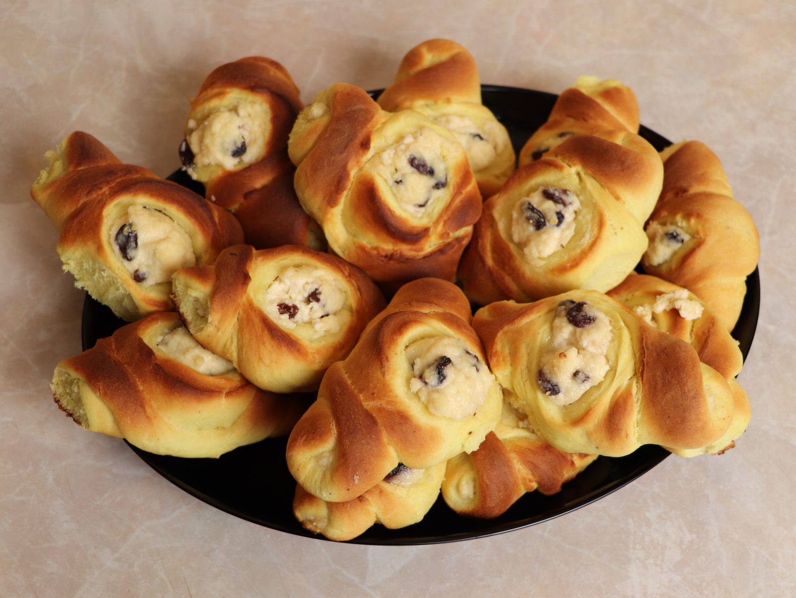 Spiced curd buns — better than vatrushka