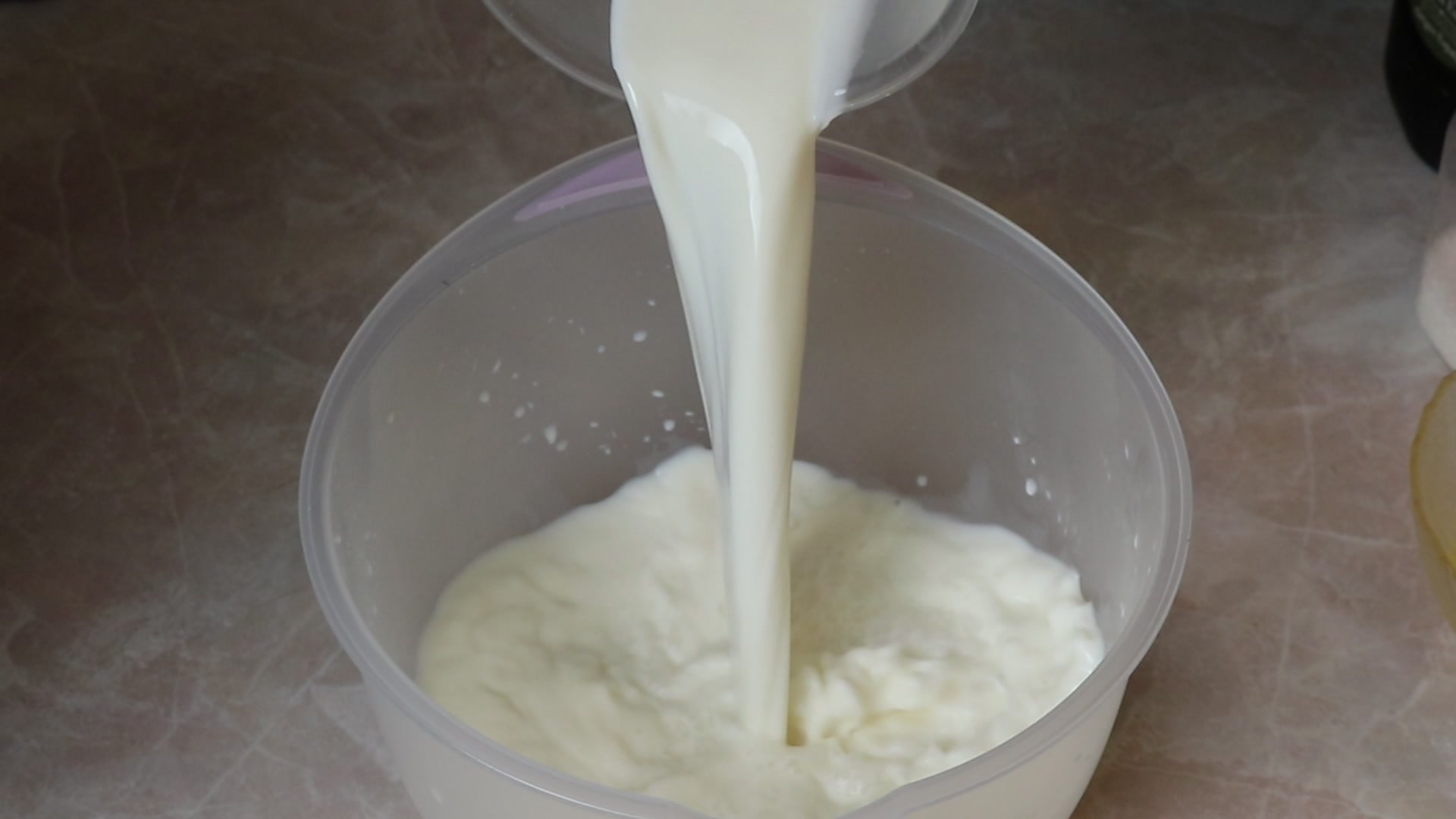Step 1. Curd cakes are prepared as simply as any buns or pies. Spiced curd buns — better than vatrushka