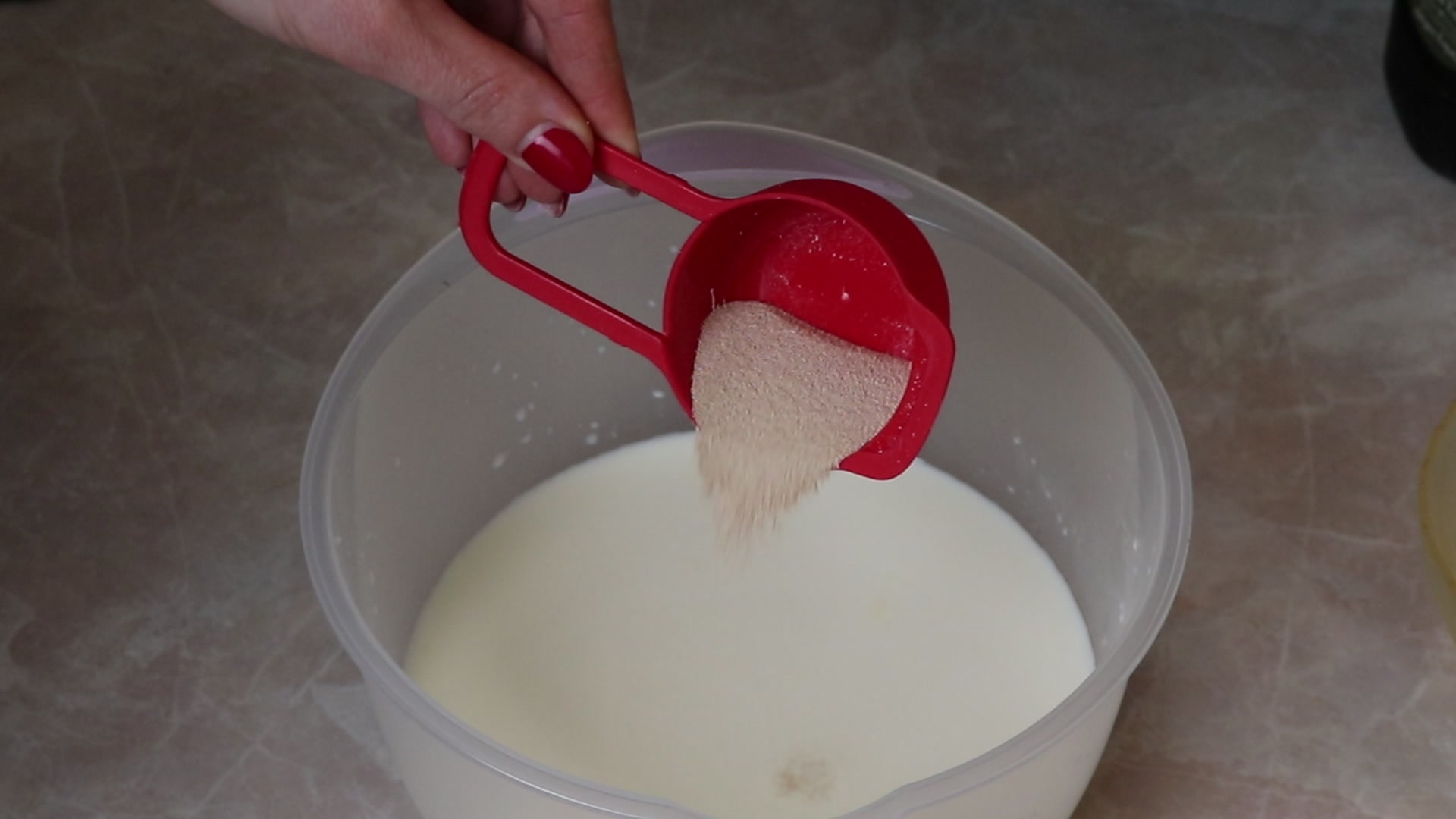 Step 2. Let's start with its preparation. Spiced curd buns — better than vatrushka
