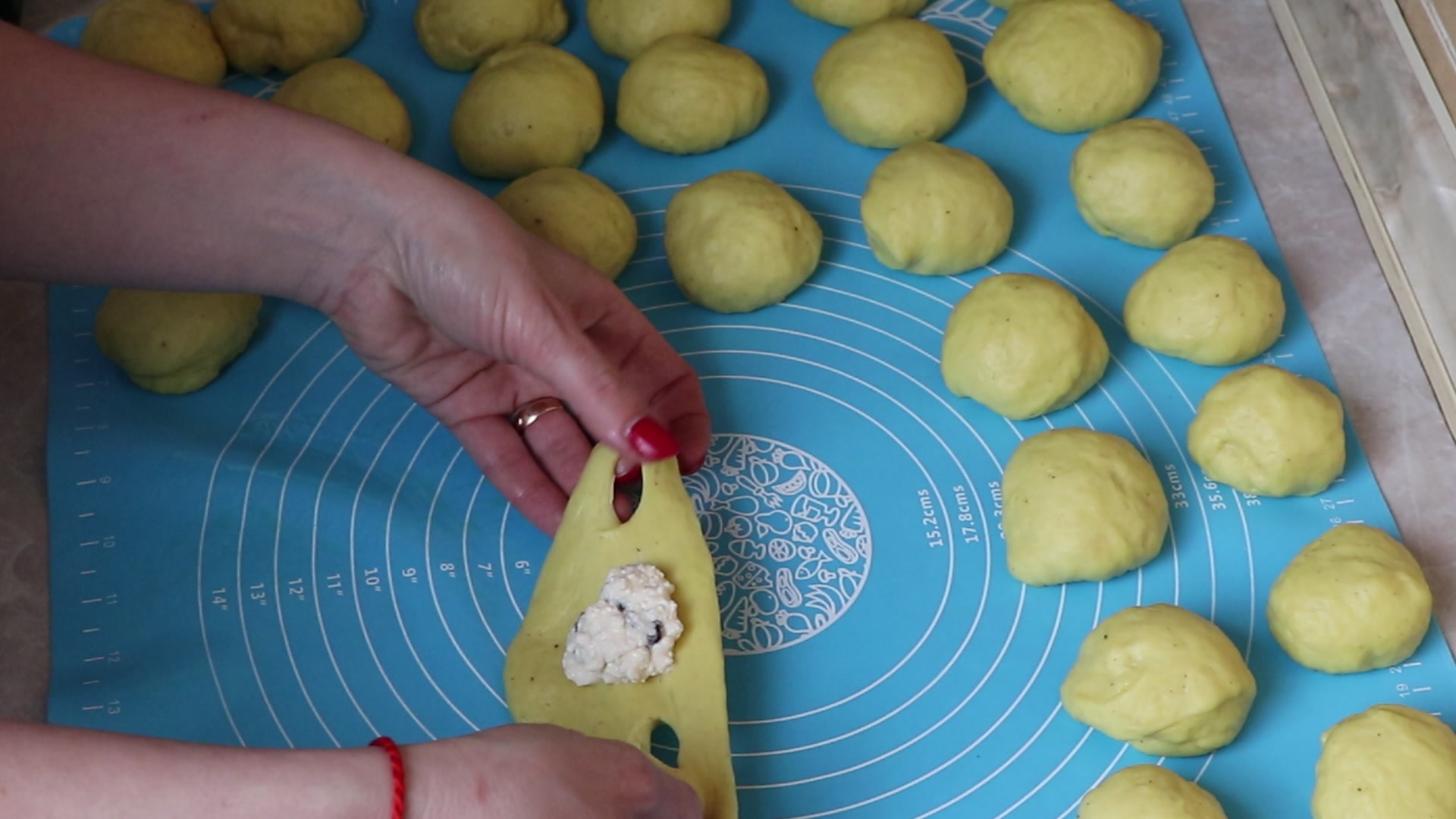 Step 6. Roll the balls into an oval layer and make internal cuts along the long edges,. Spiced curd buns — better than vatrushka