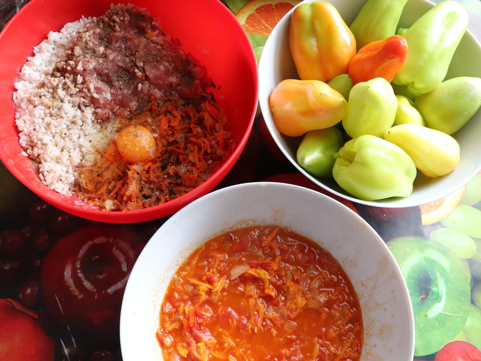 Step 3. For stuffing, I used medium-sized peppers - not very large, but not small either. Stuffed peppers in a tomato dressing