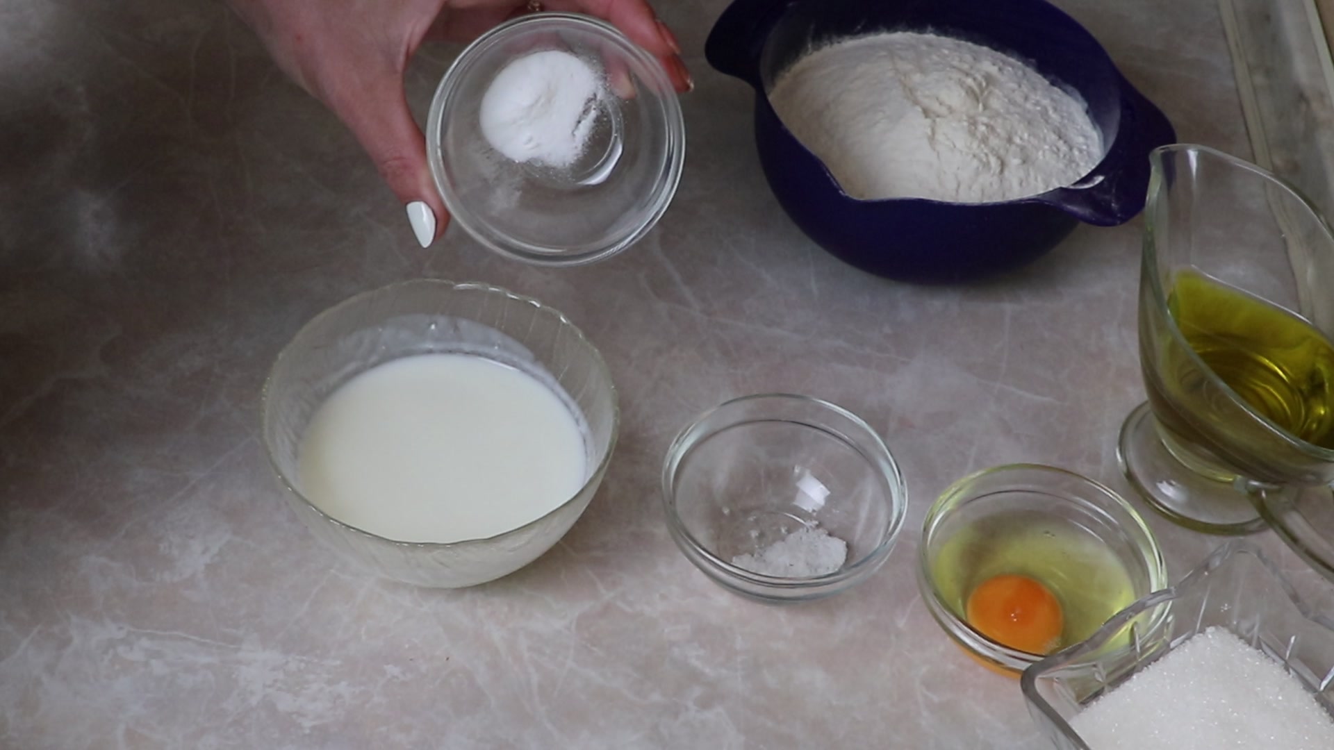 Step 2. Stir the bicarbonate into the kefir and set aside — it will fizz. Sugar-braid kefir biscuits from childhood