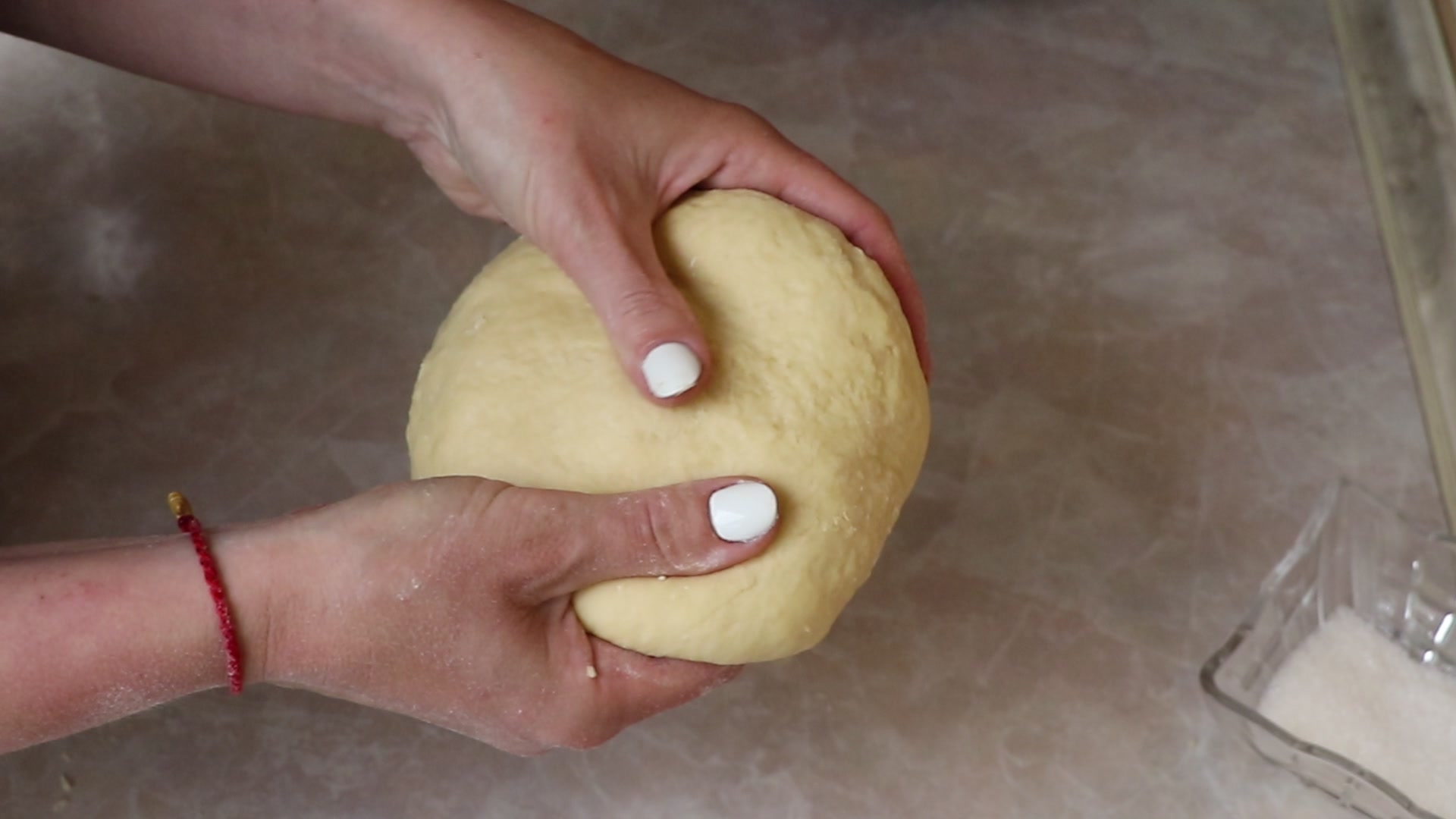 Step 4. Pour in the kefir, mix, add the flour and bring to a soft dough. Sugar-braid kefir biscuits from childhood