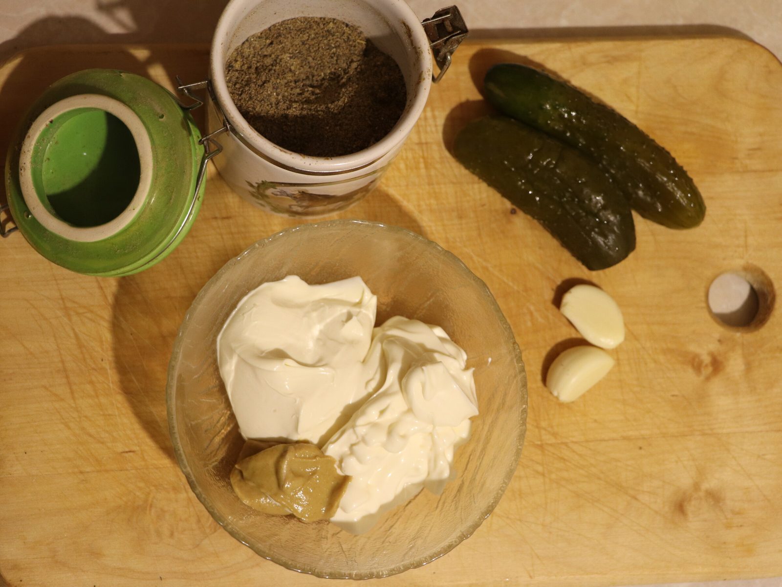 Step 1. Cut the pickled cucumbers into small cubes, pass the garlic through a press or. Tartare sauce