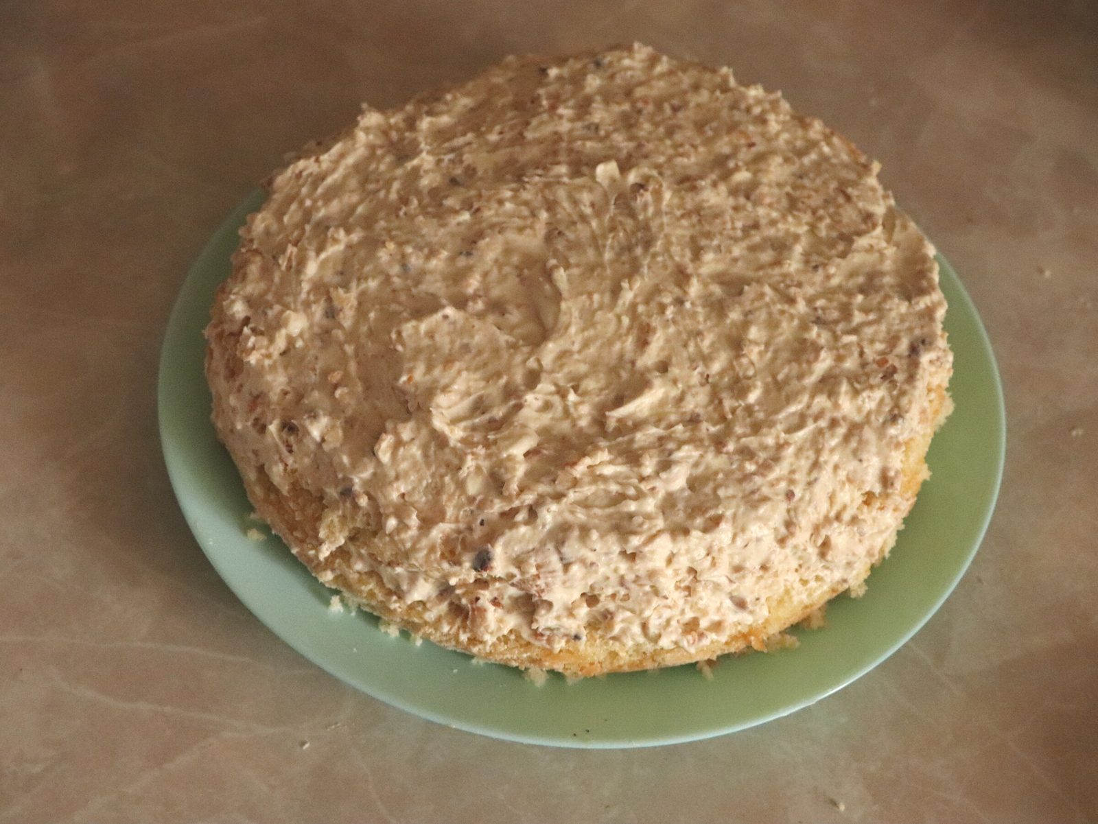 Step 6. Using a mixer, beat the butter for about 5 minutes, gradually add icing sugar. ‘Tenderness’ cake