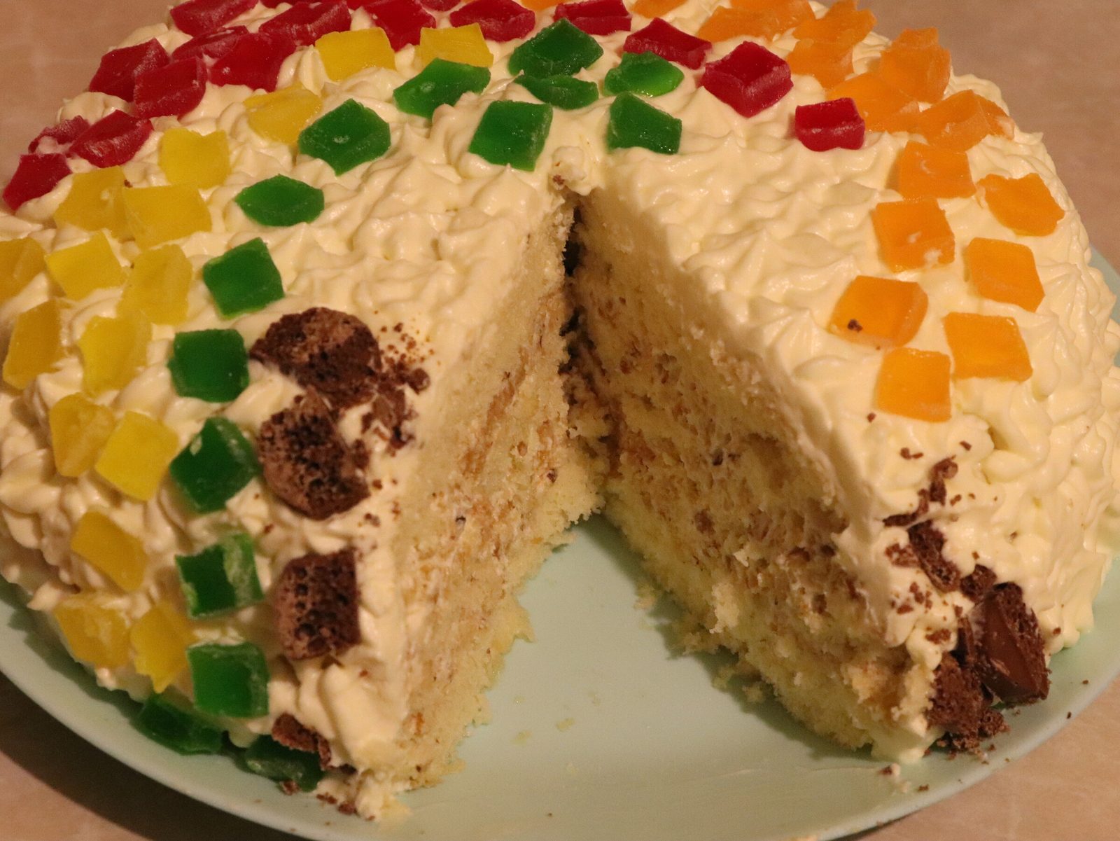 Step 8. Cut the sponge cake in half into 2 equal parts. ‘Tenderness’ cake