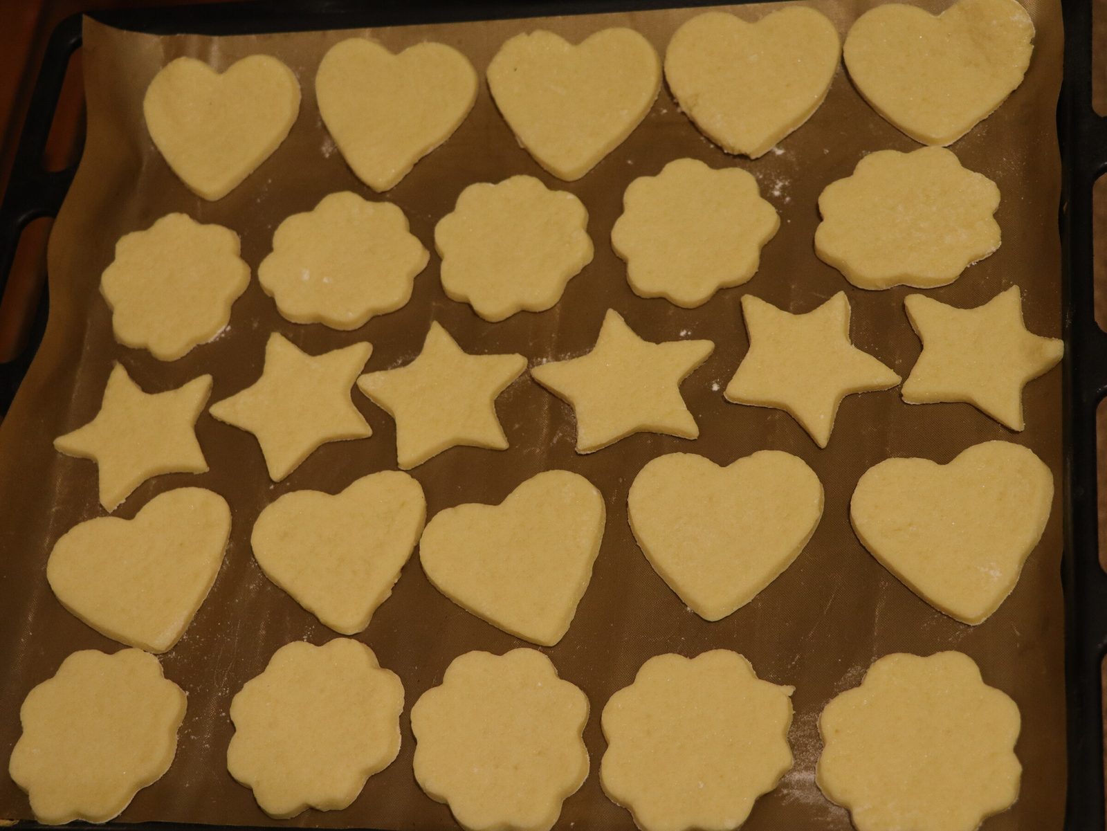 Step 4. You can line the baking tray with parchment or, like I did, use a Teflon baking. Thrifty biscuits in 15 minutes