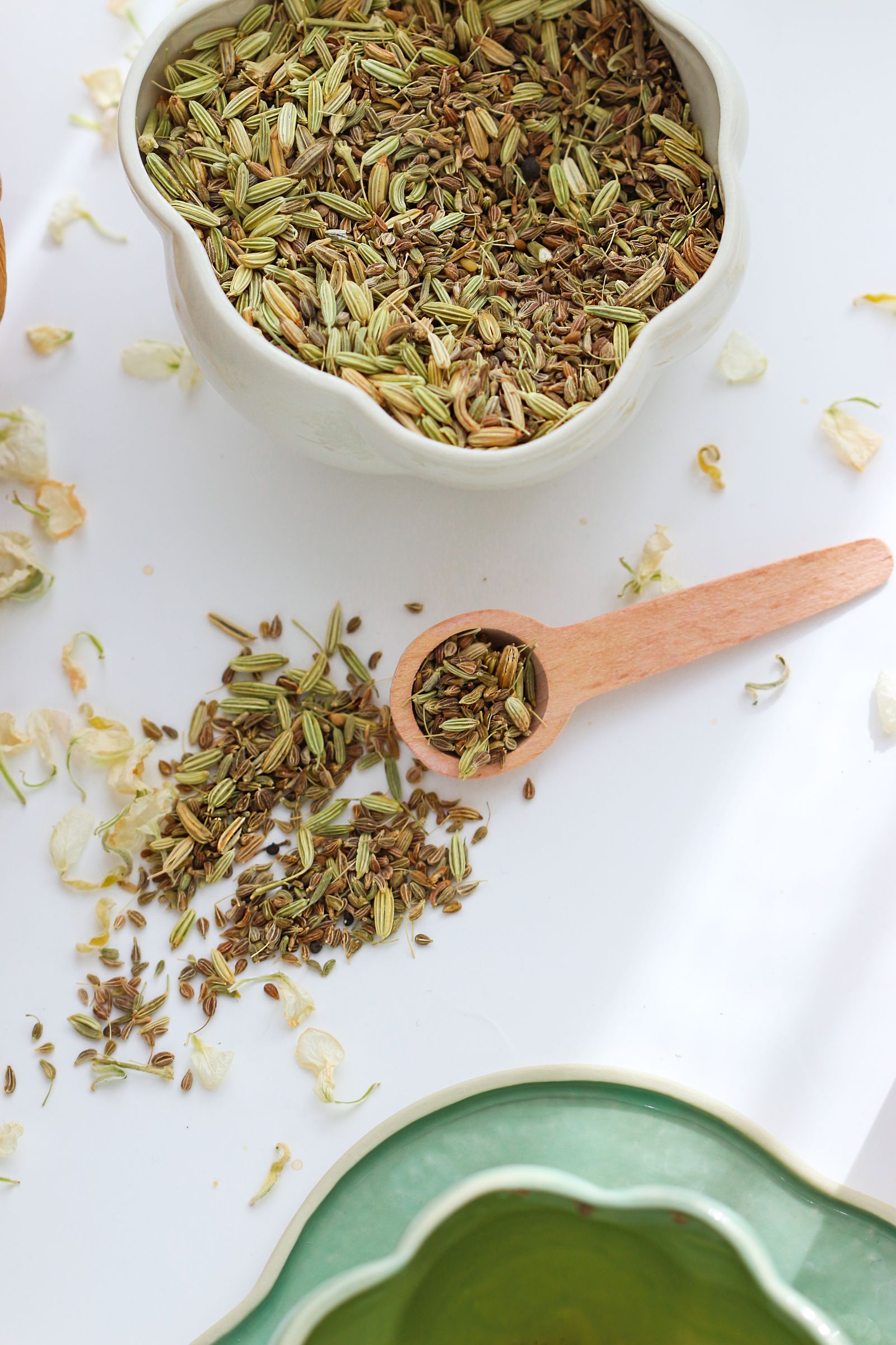 A quiet jar of fennel seeds