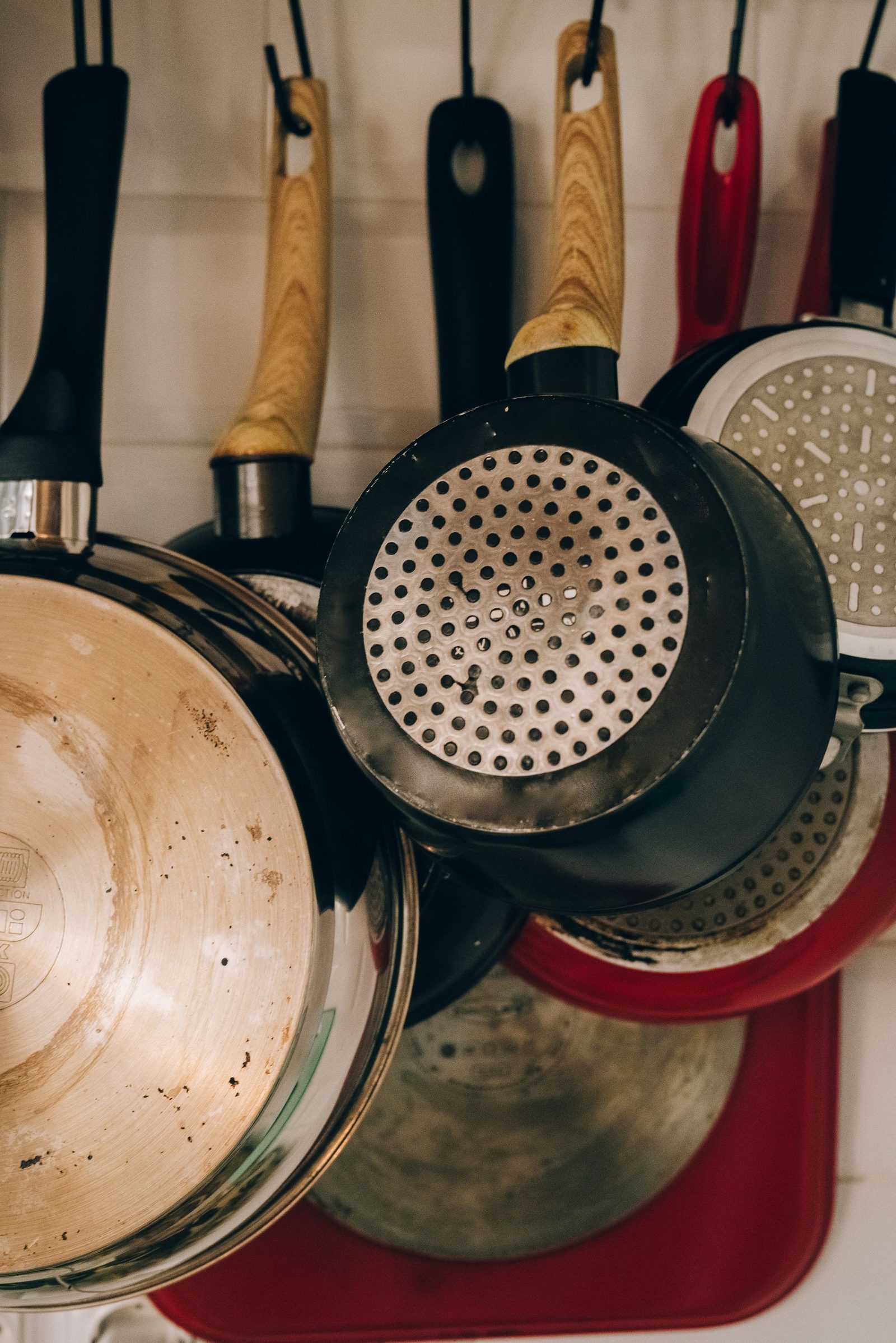 Why I don’t stack hot pans in the sink