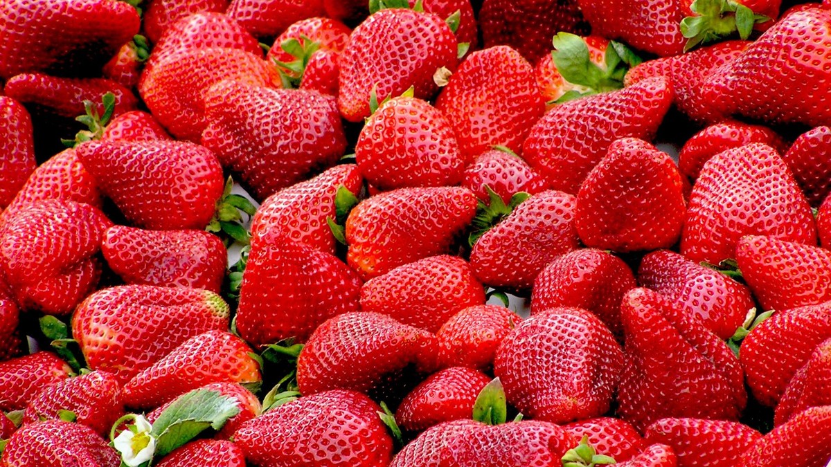 How I wash berries and greens