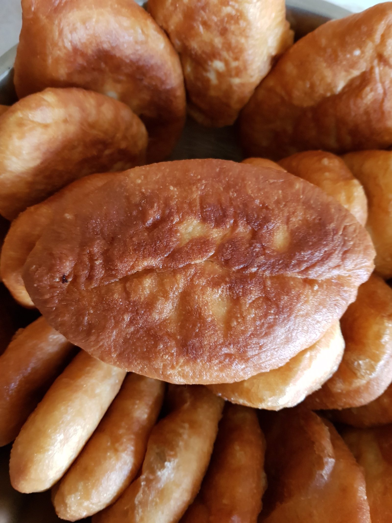 Step 1. We prepare the dough from available ingredients. Fried potato pies