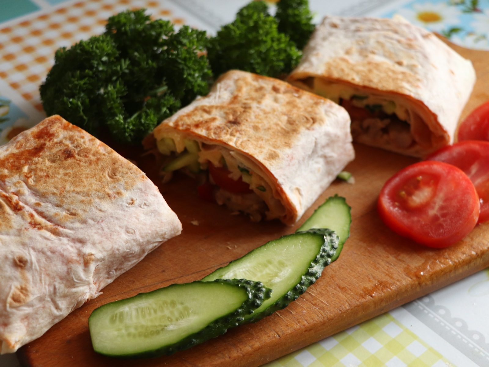 Step 2. Lightly grease the pita bread along the middle with mayonnaise and ketchup. Homemade shawarma