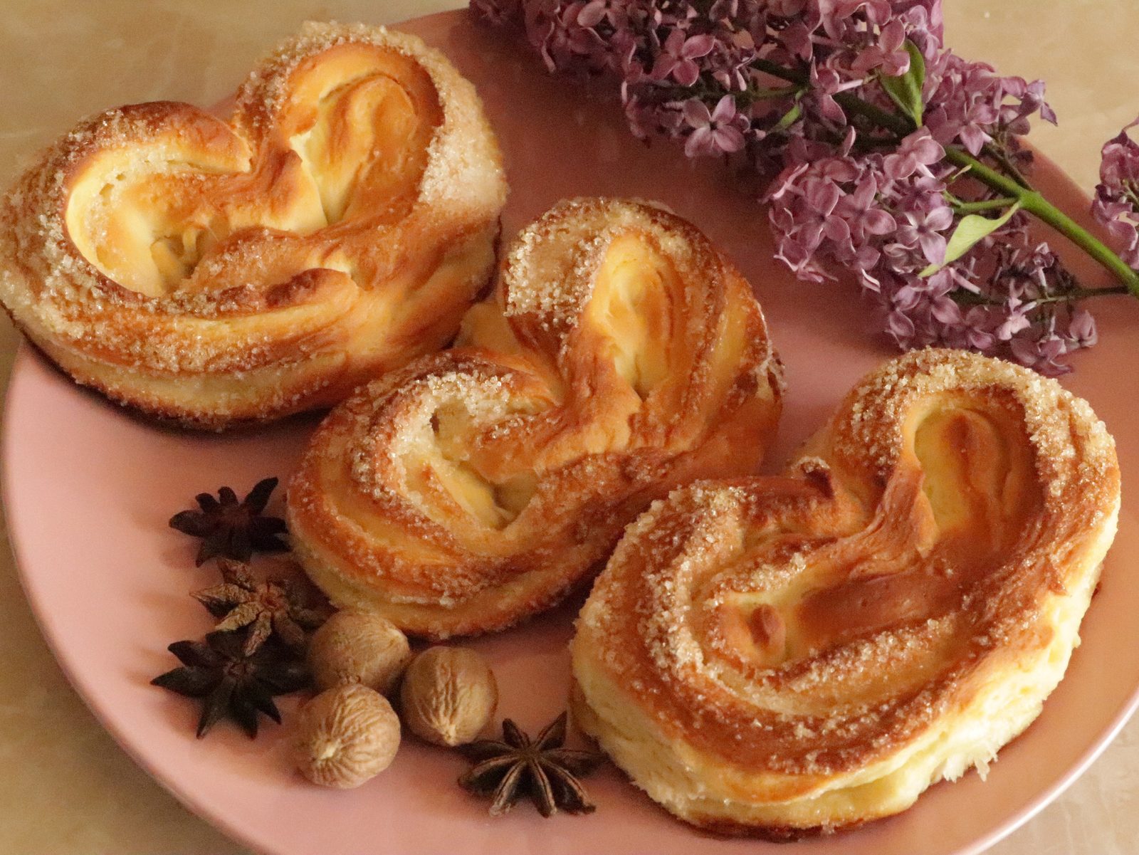 Step 1. Let's start by preparing the dough. Sugar buns from childhood
