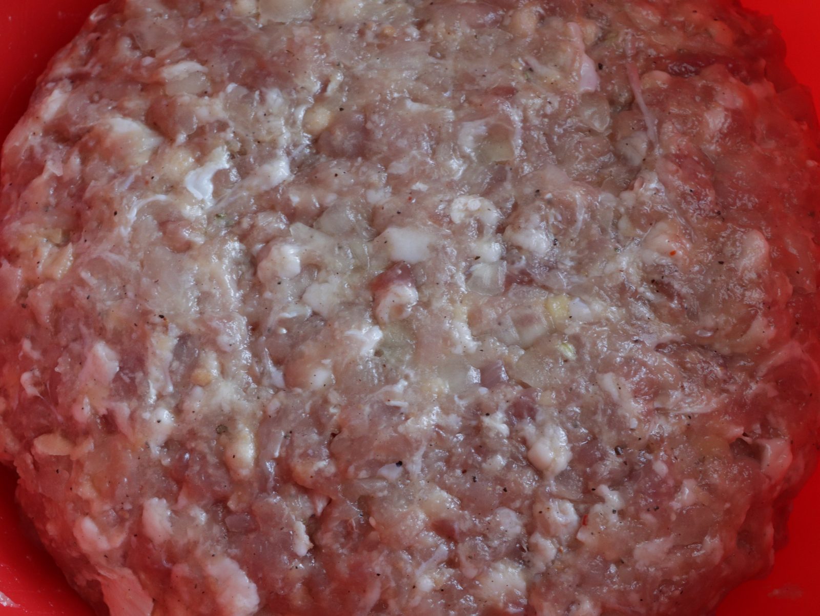 Step 3. Form small oval cutlets. Juicy pork rissoles