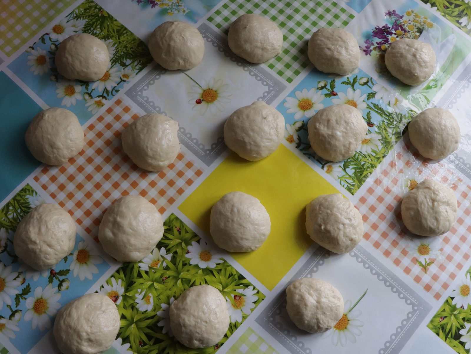 Step 3. Knead the risen dough again and divide it into balls. Belyashi (fried meat buns)