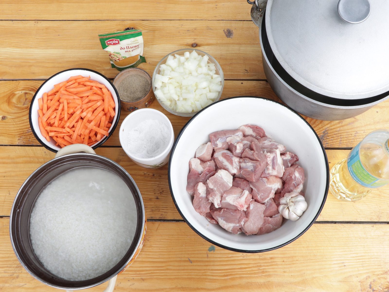 Step 2. Pilaf over a fire in a cauldron is what you need for a large company in nature. Plov in a kazan over the fire